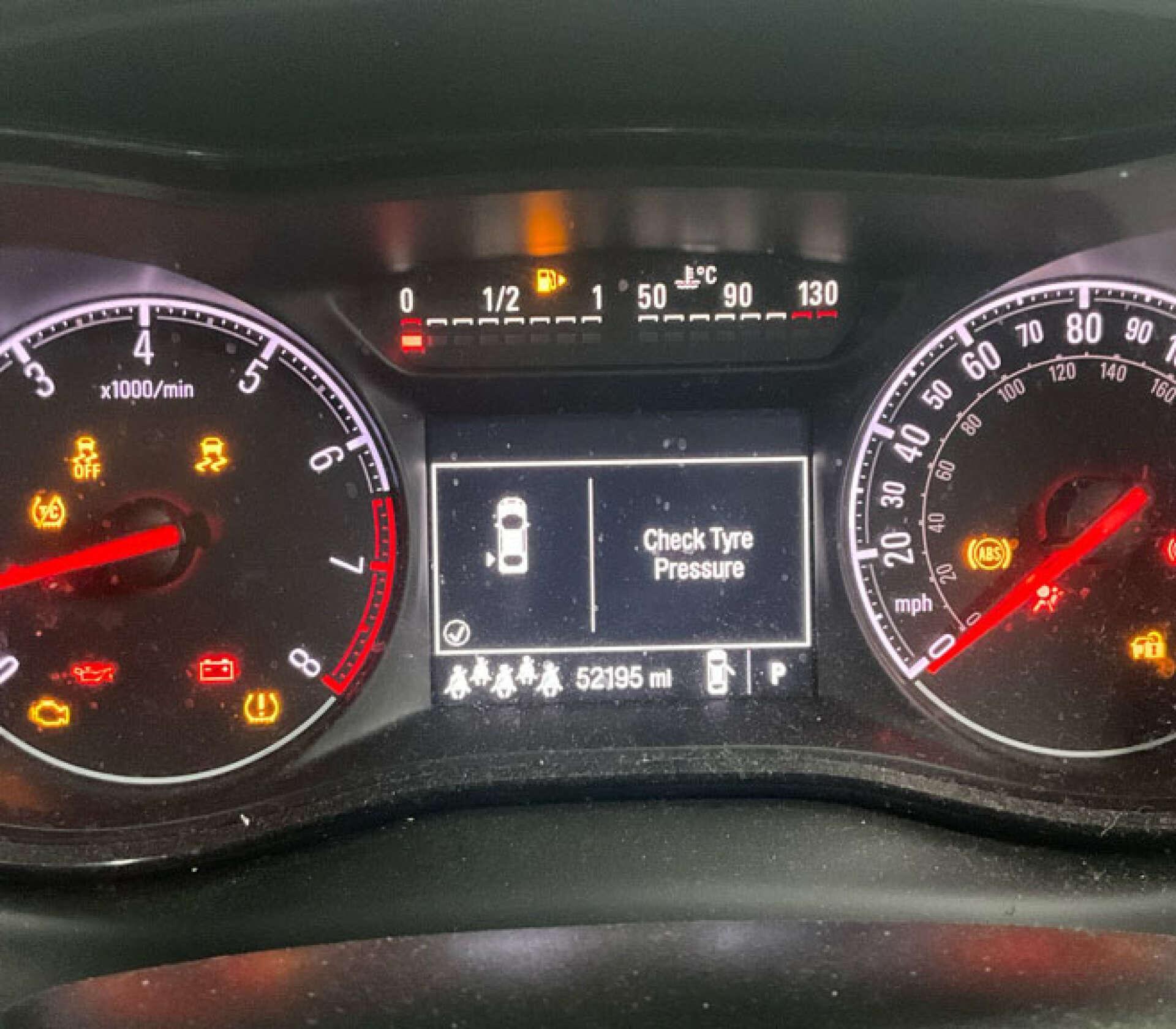 Vauxhall Zafira Tourer view 7
