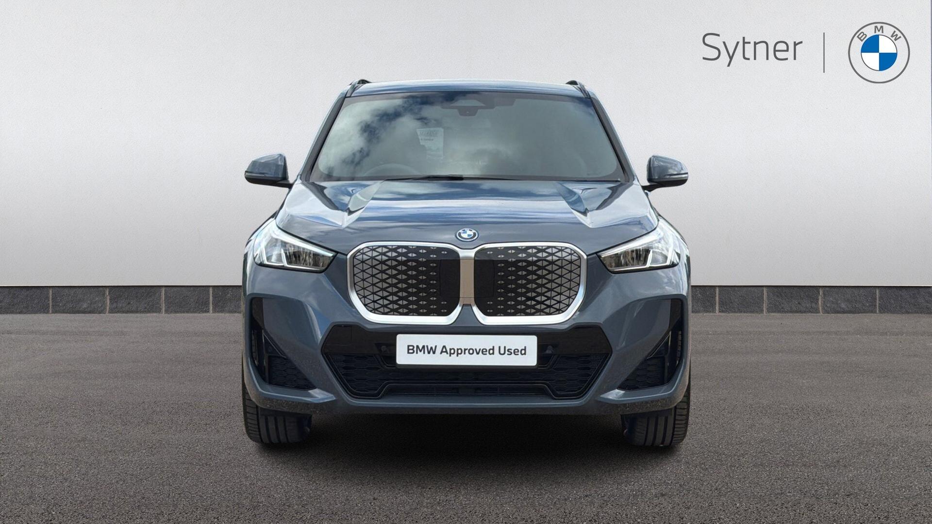 BMW Ix1 view 16