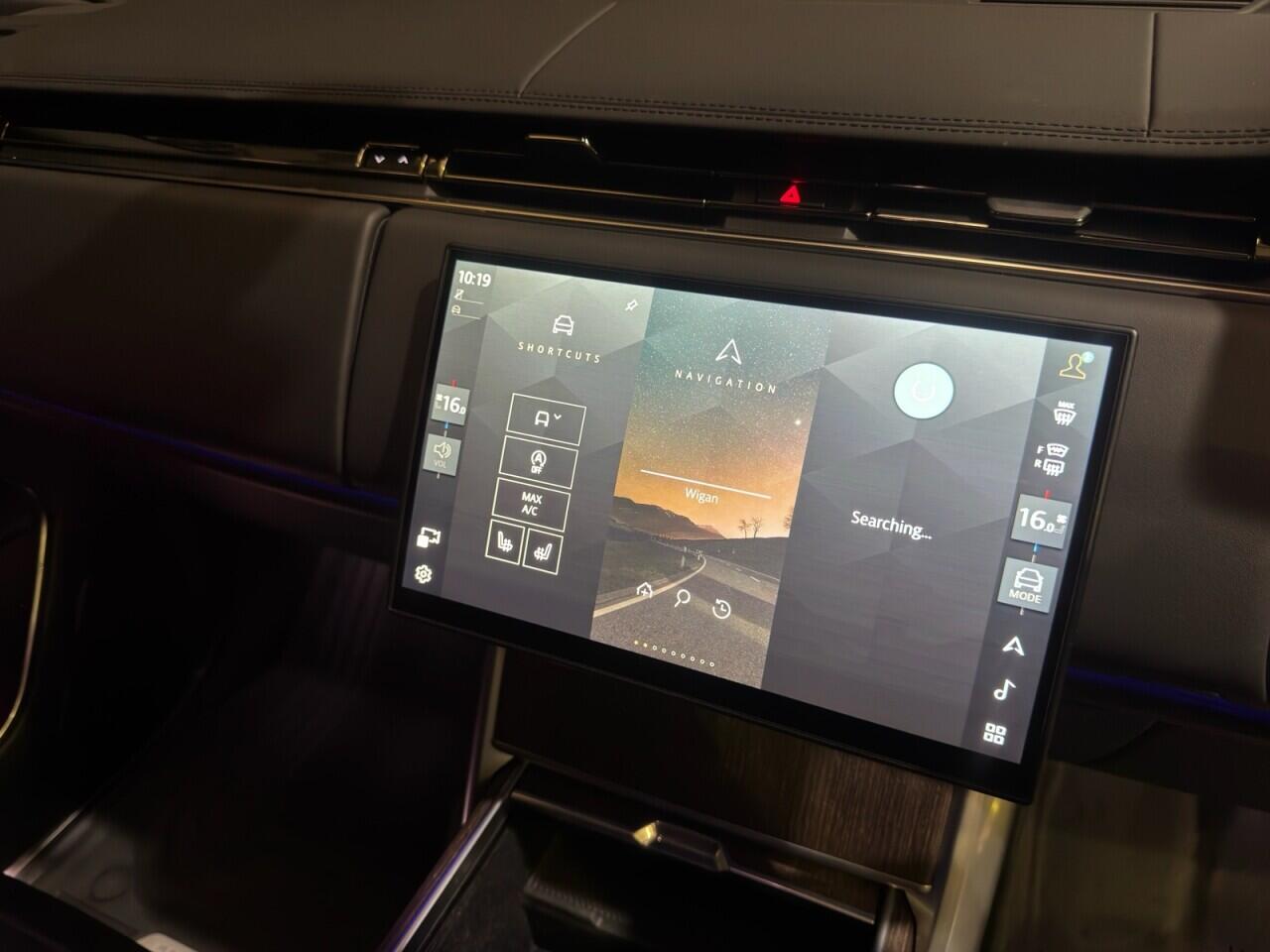 Land Rover Range Rover view 15