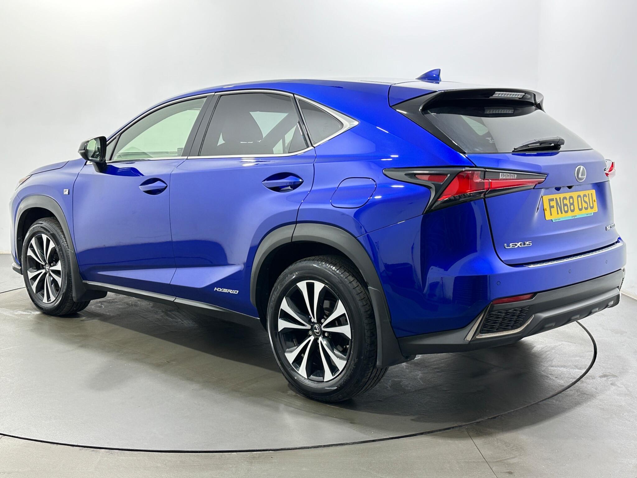 Lexus NX view 6
