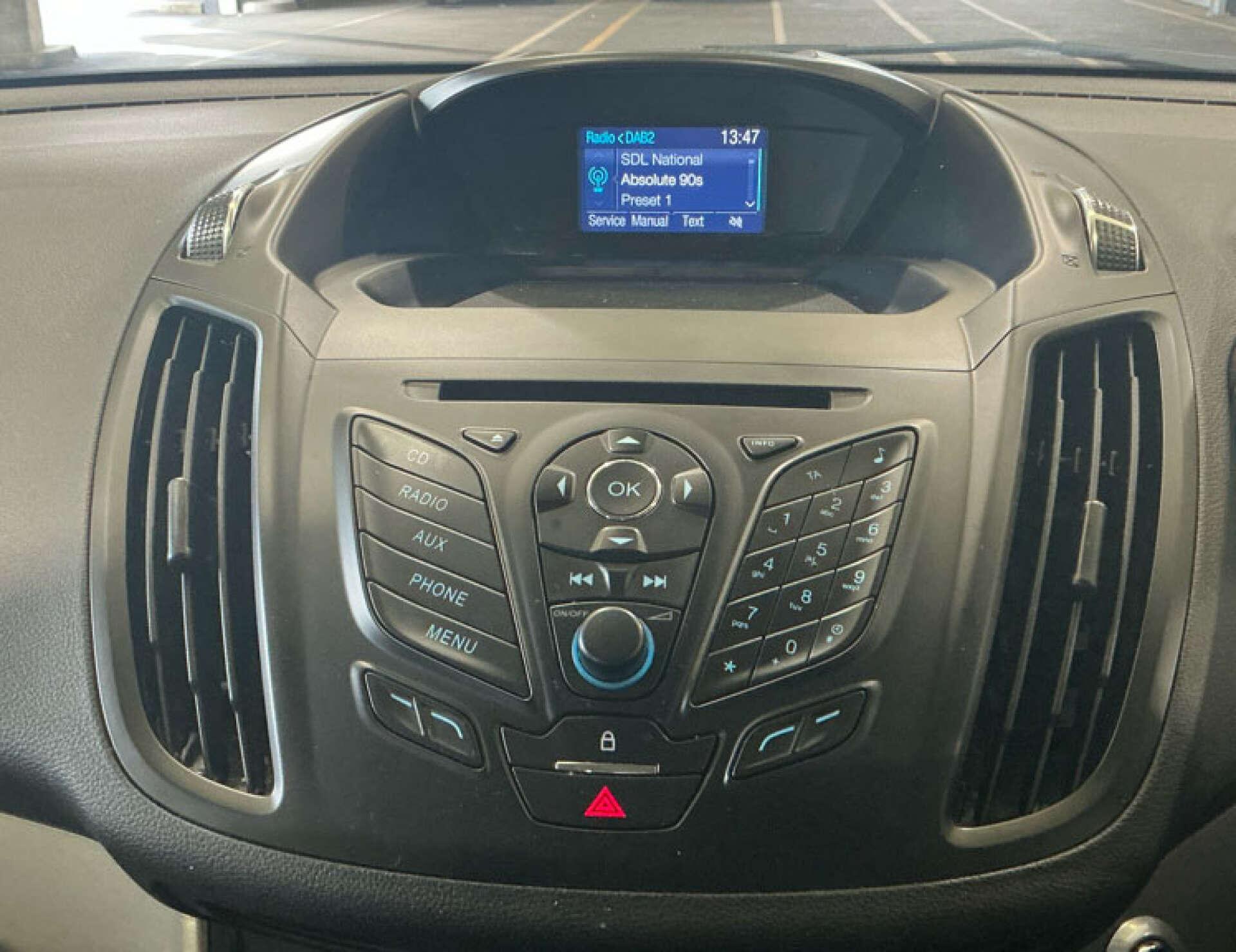 Ford Kuga view 3