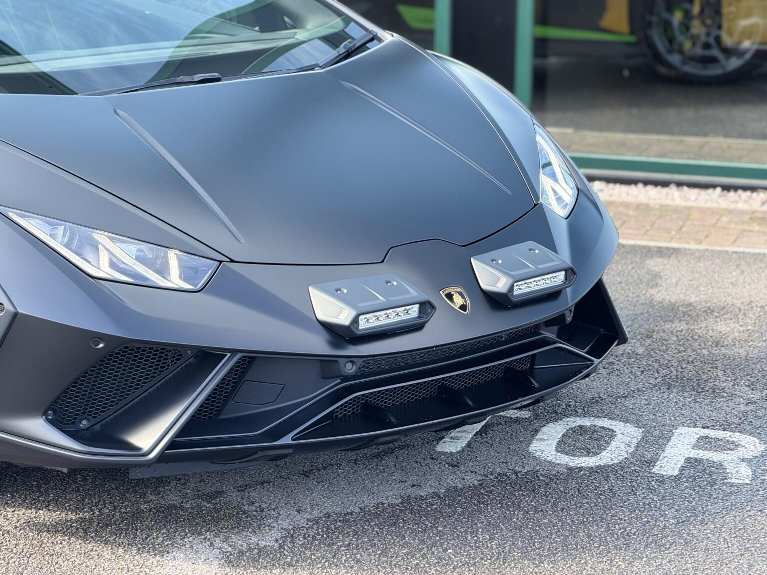 Lamborghini Huracan view 13