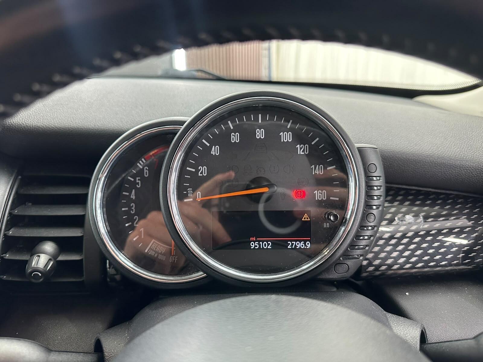 MINI Hatch view 37