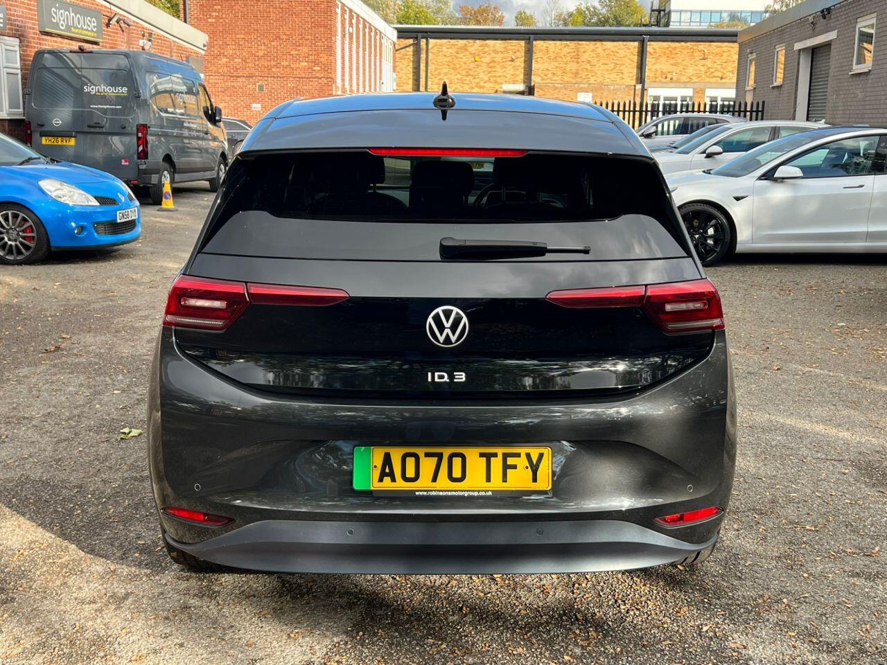 Volkswagen ID.3 view 12