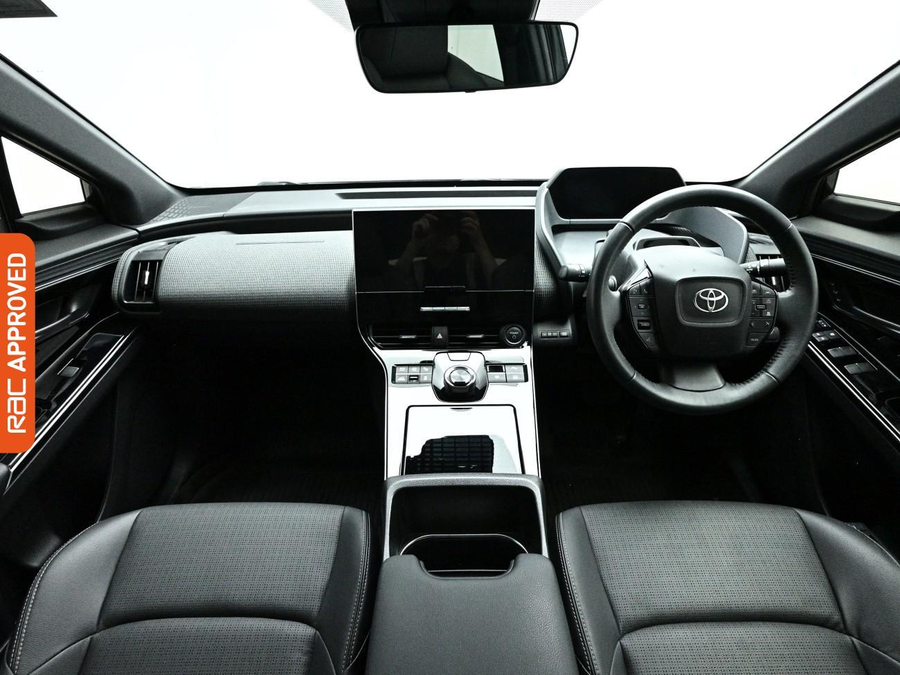 Toyota bZ4X view 2