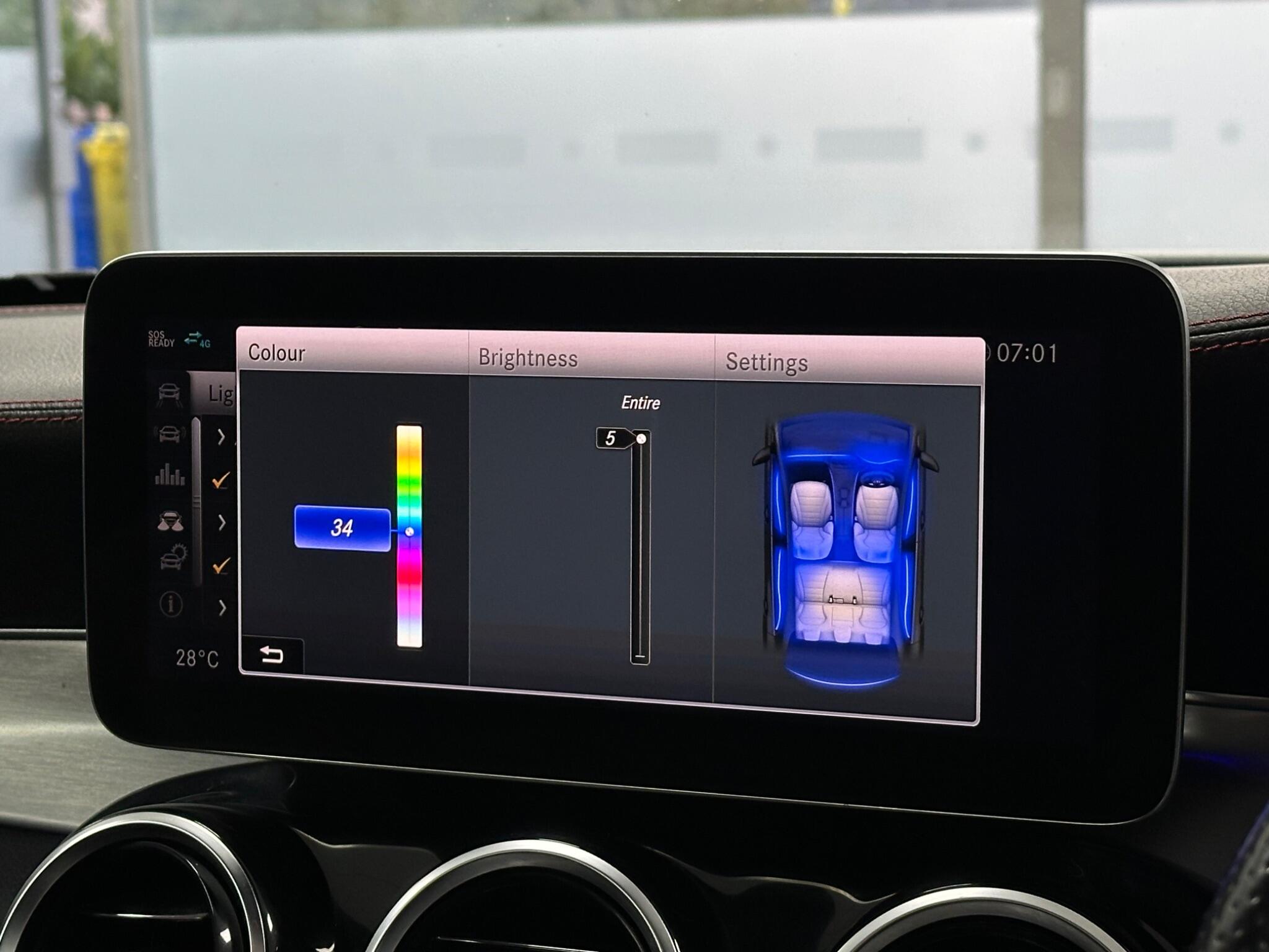 Mercedes-Benz C-Class view 34