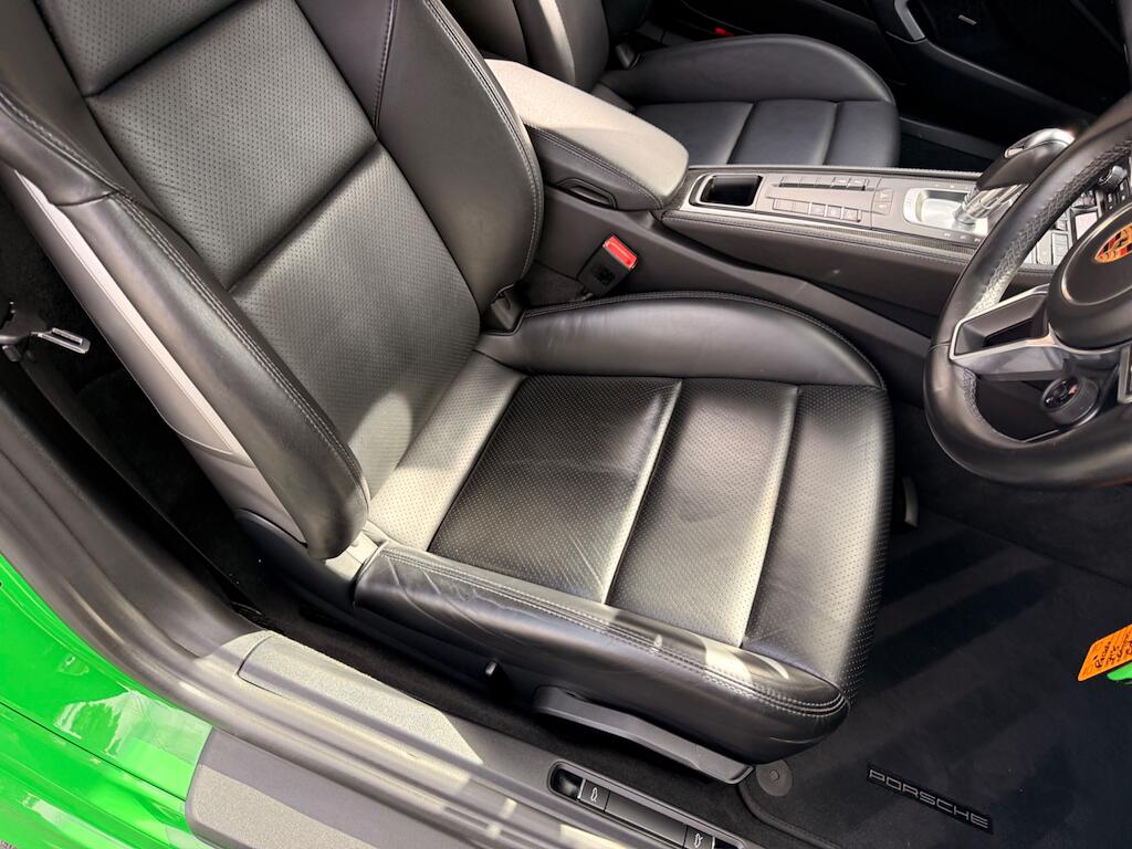 Porsche Cayman view 46