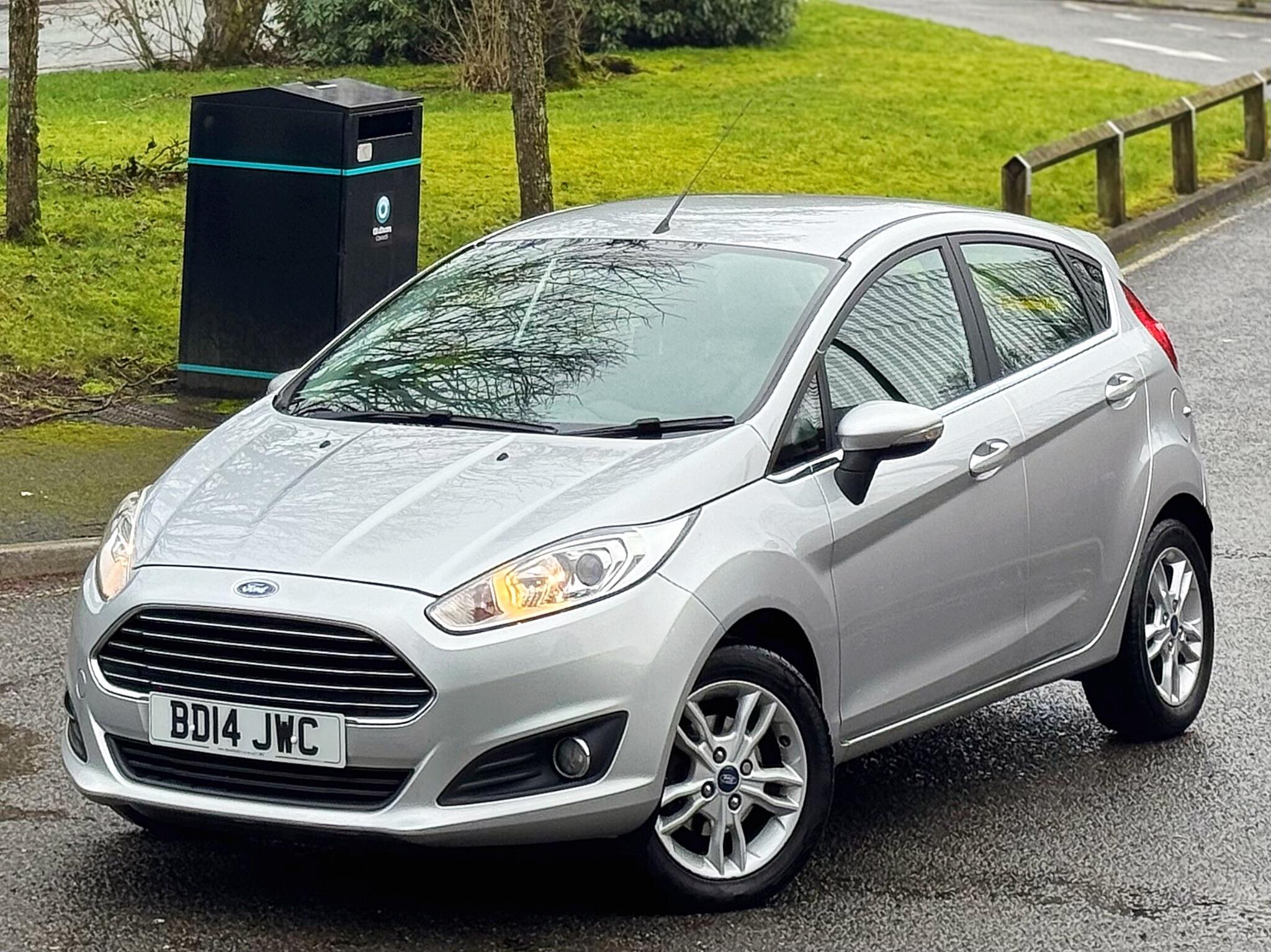 2014 Ford Fiesta 1.5 TDCi Zetec Euro 5 5dr image 15