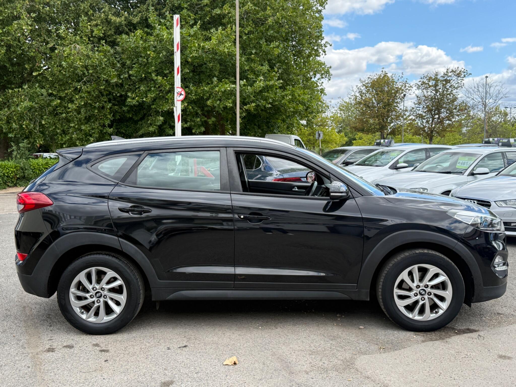Hyundai TUCSON - Image 19