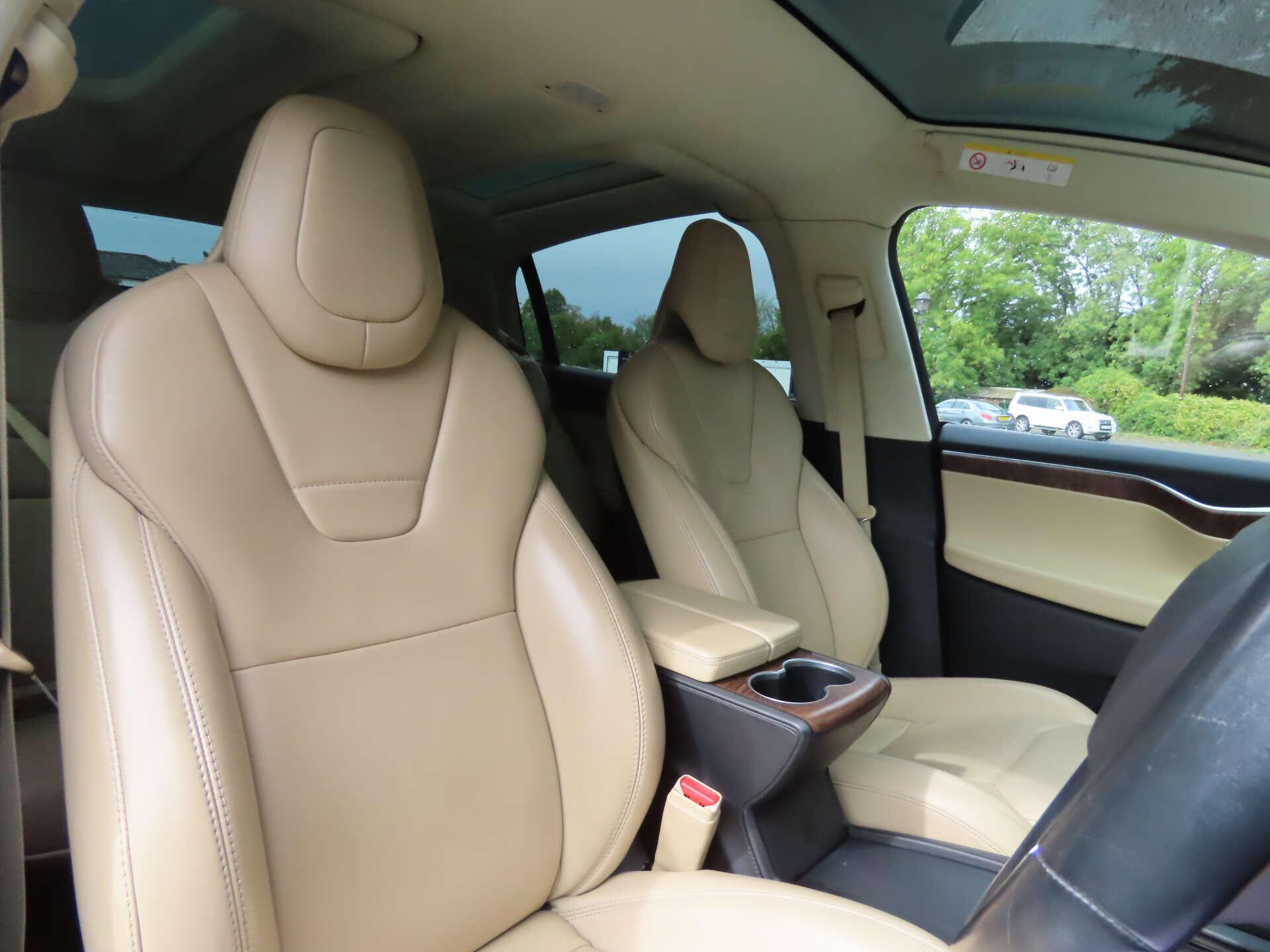 Tesla Model X view 10