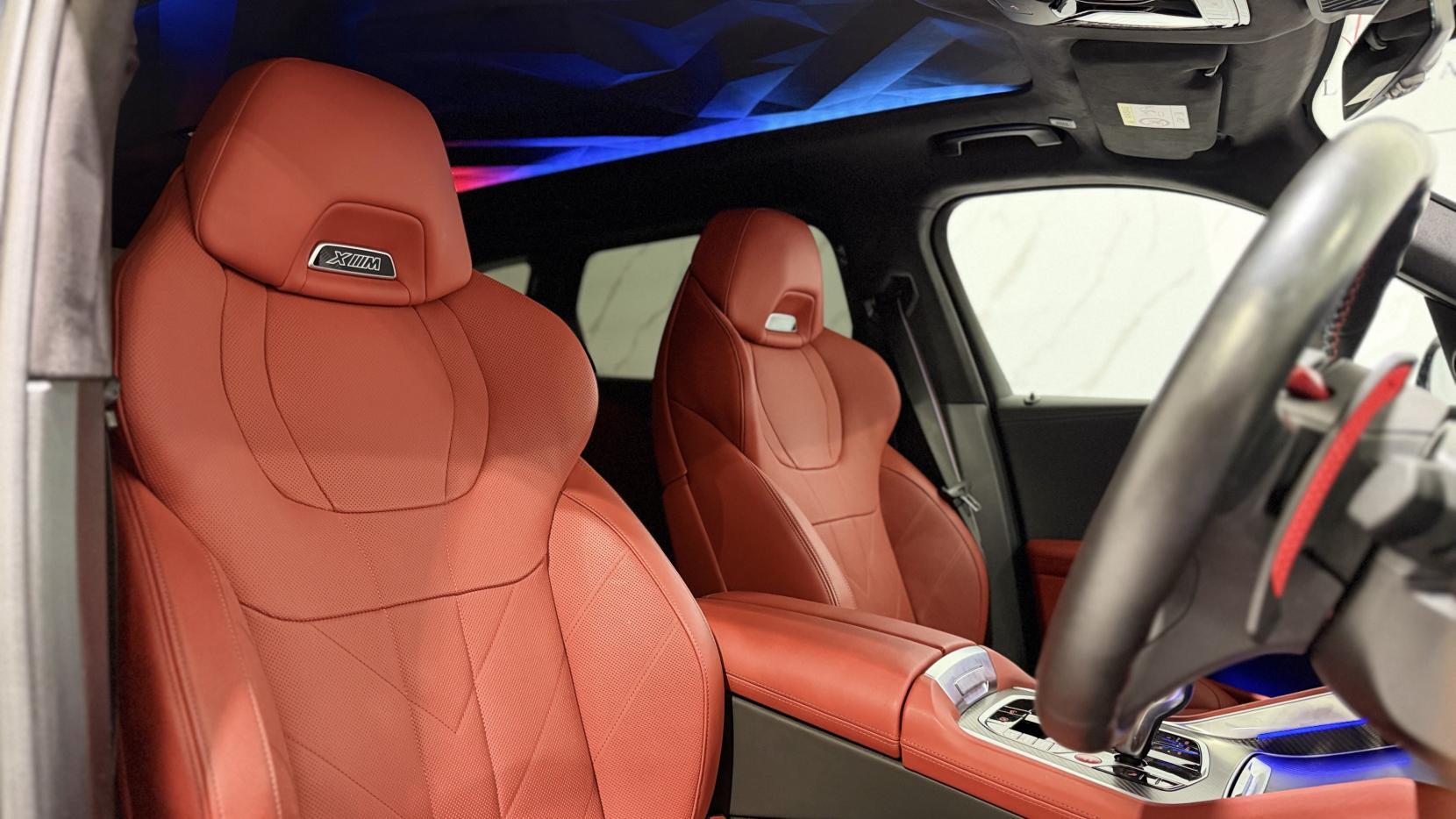 BMW XM view 3