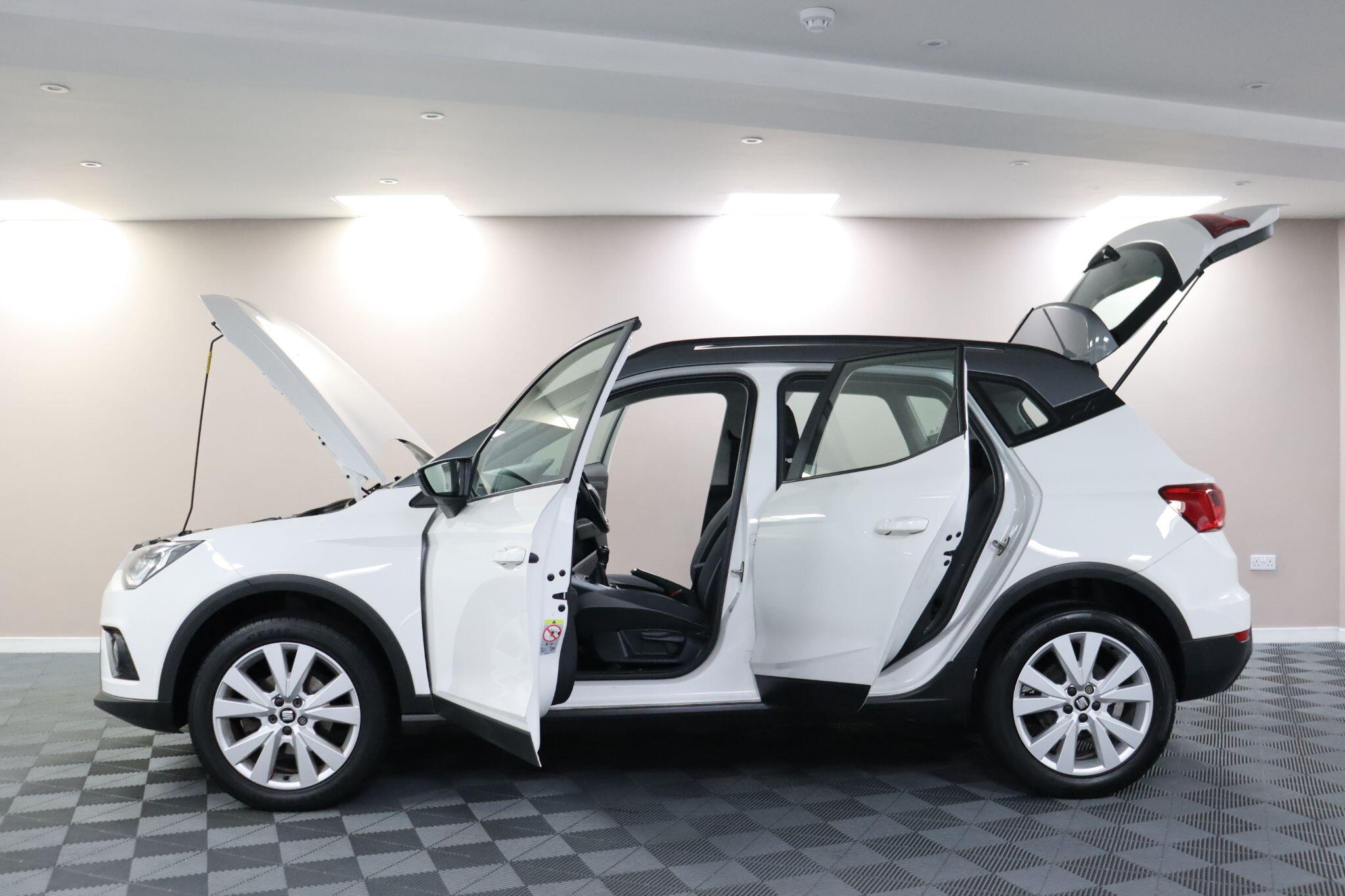 Seat Arona view 6