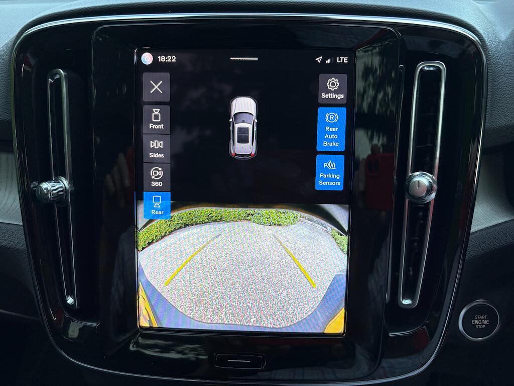 Volvo XC40 view 17