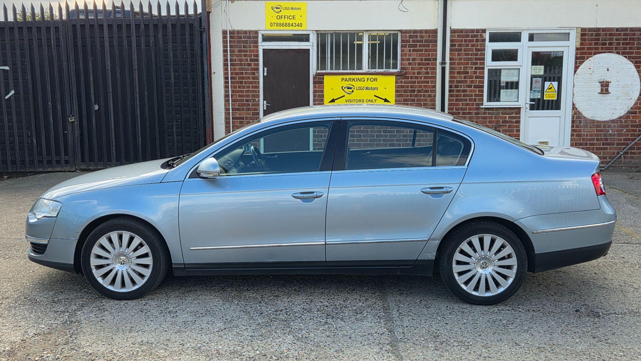 Volkswagen Passat view 5
