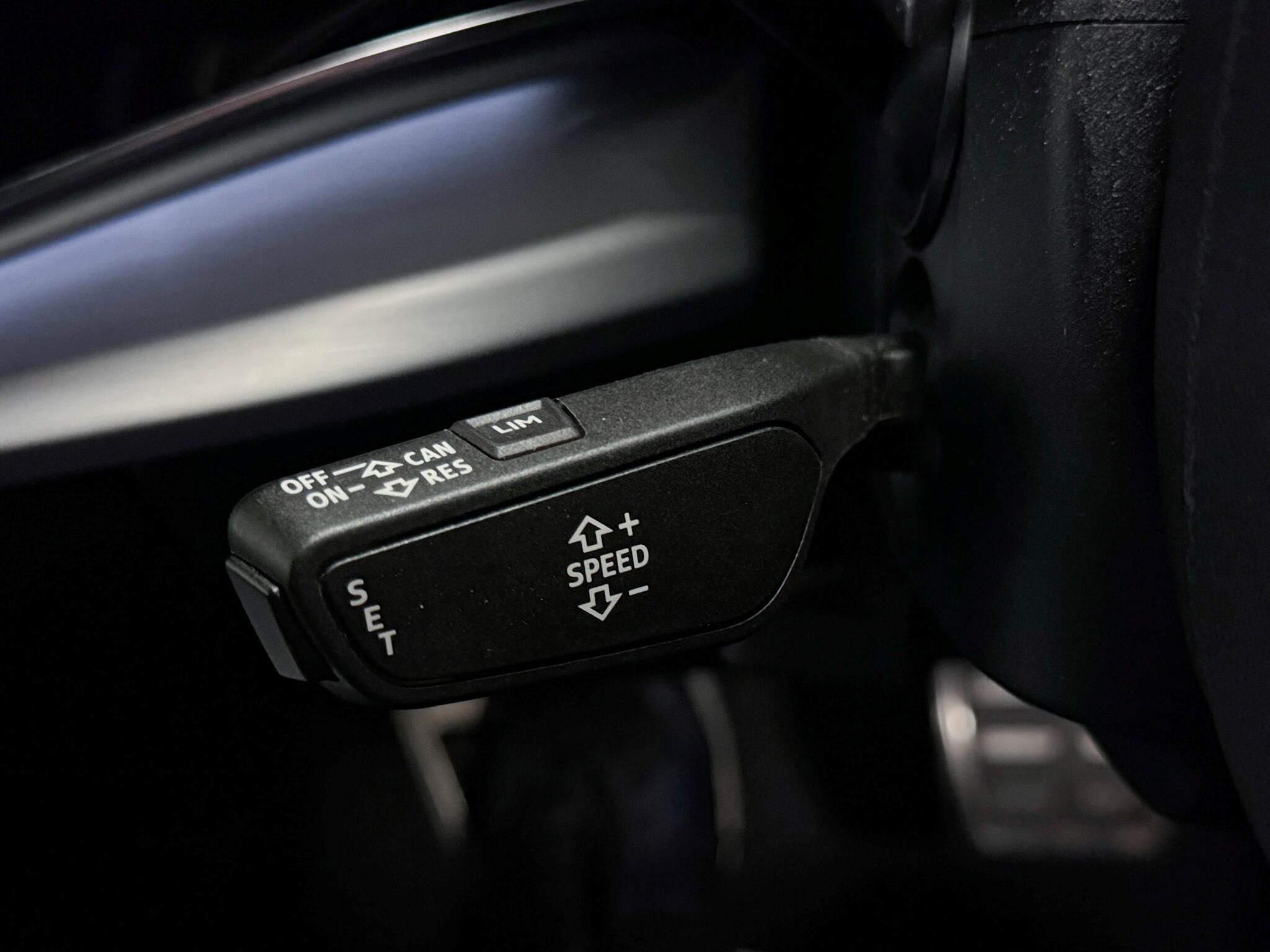 Audi Q7 view 18