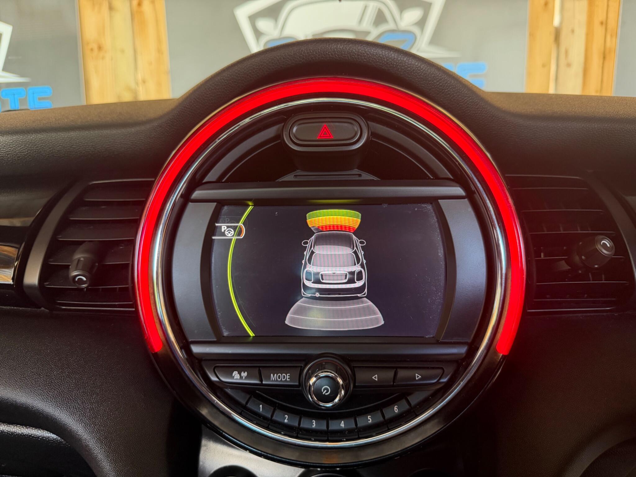 Mini Hatch view 36