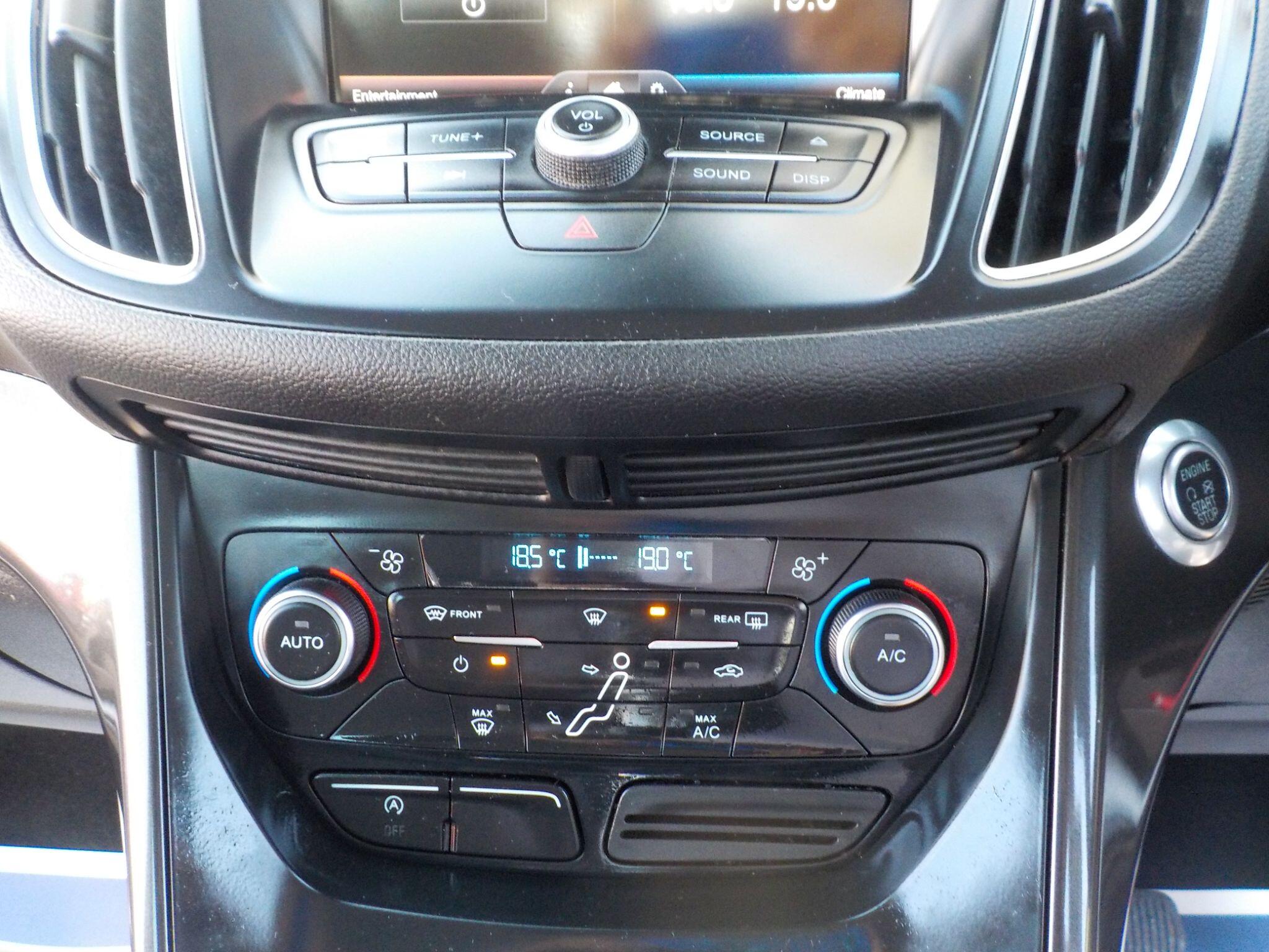 Ford C-Max 1.6 TDCi Titanium Euro 5 5dr