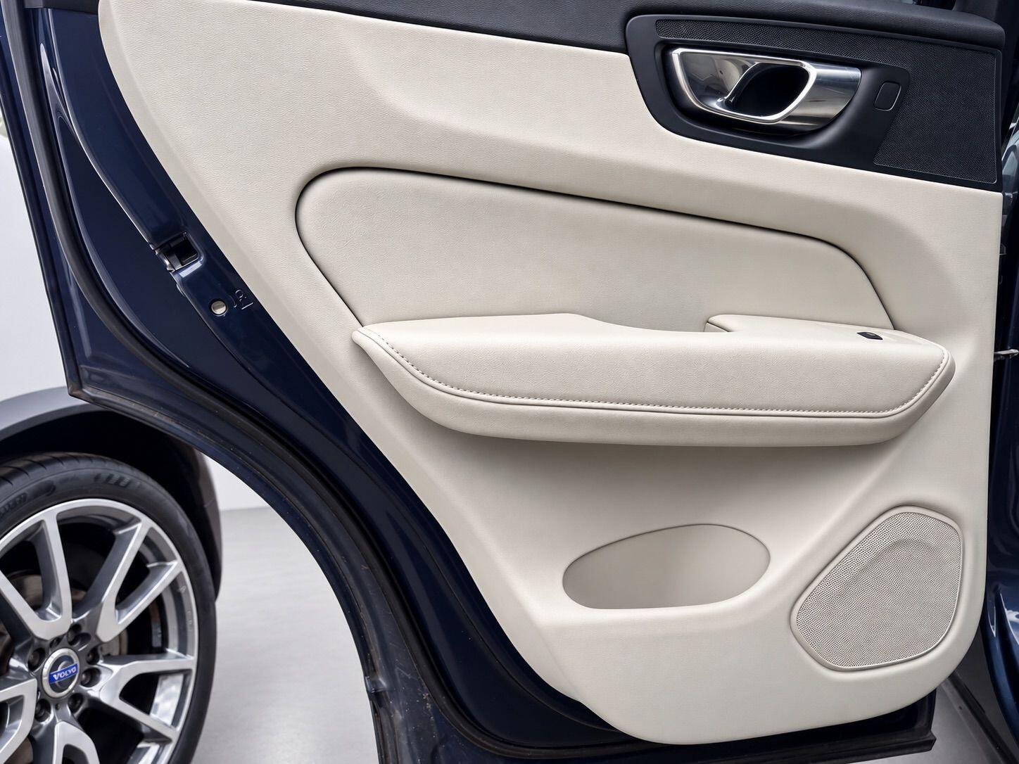 Volvo XC60 view 34