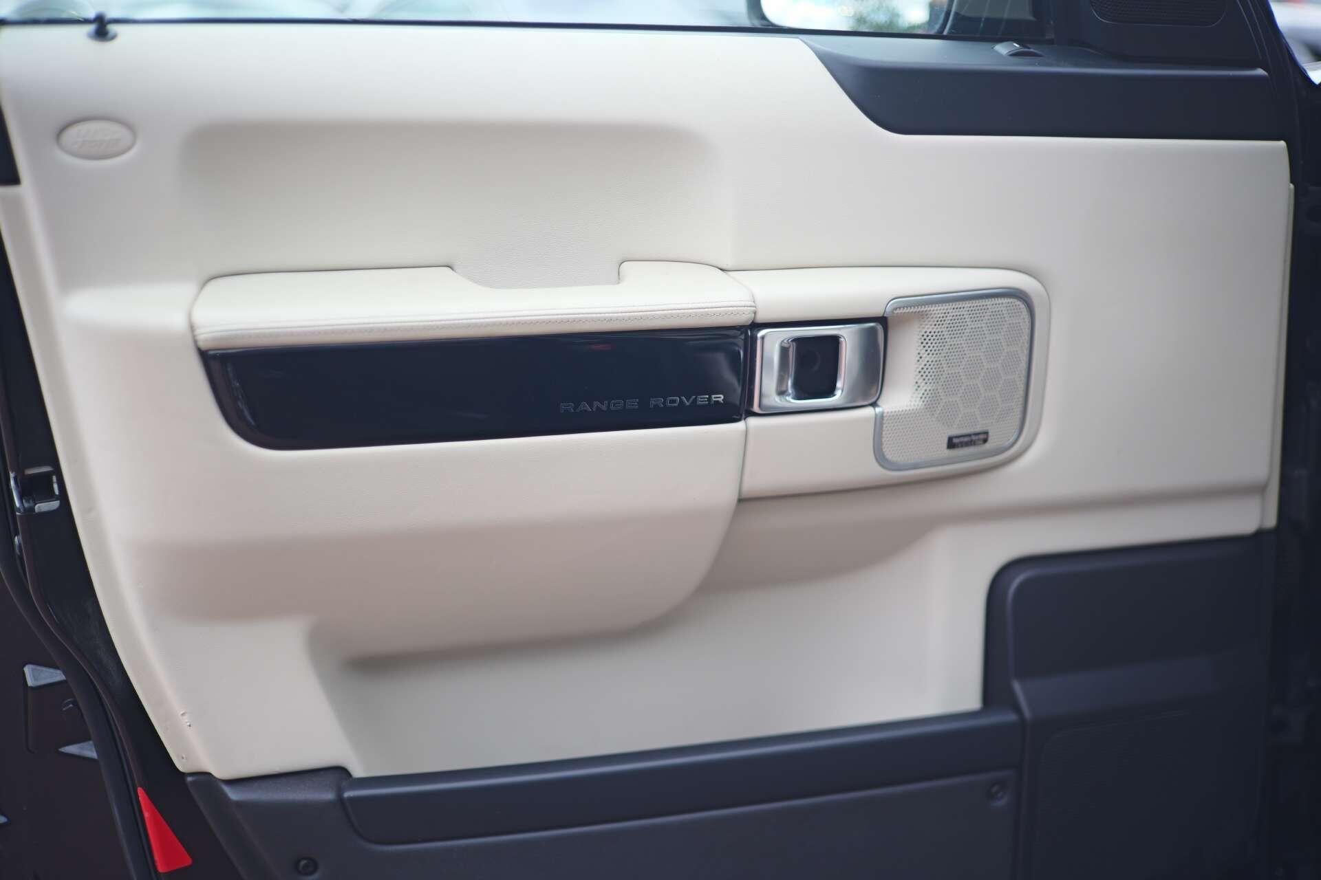 Land Rover Range Rover view 36