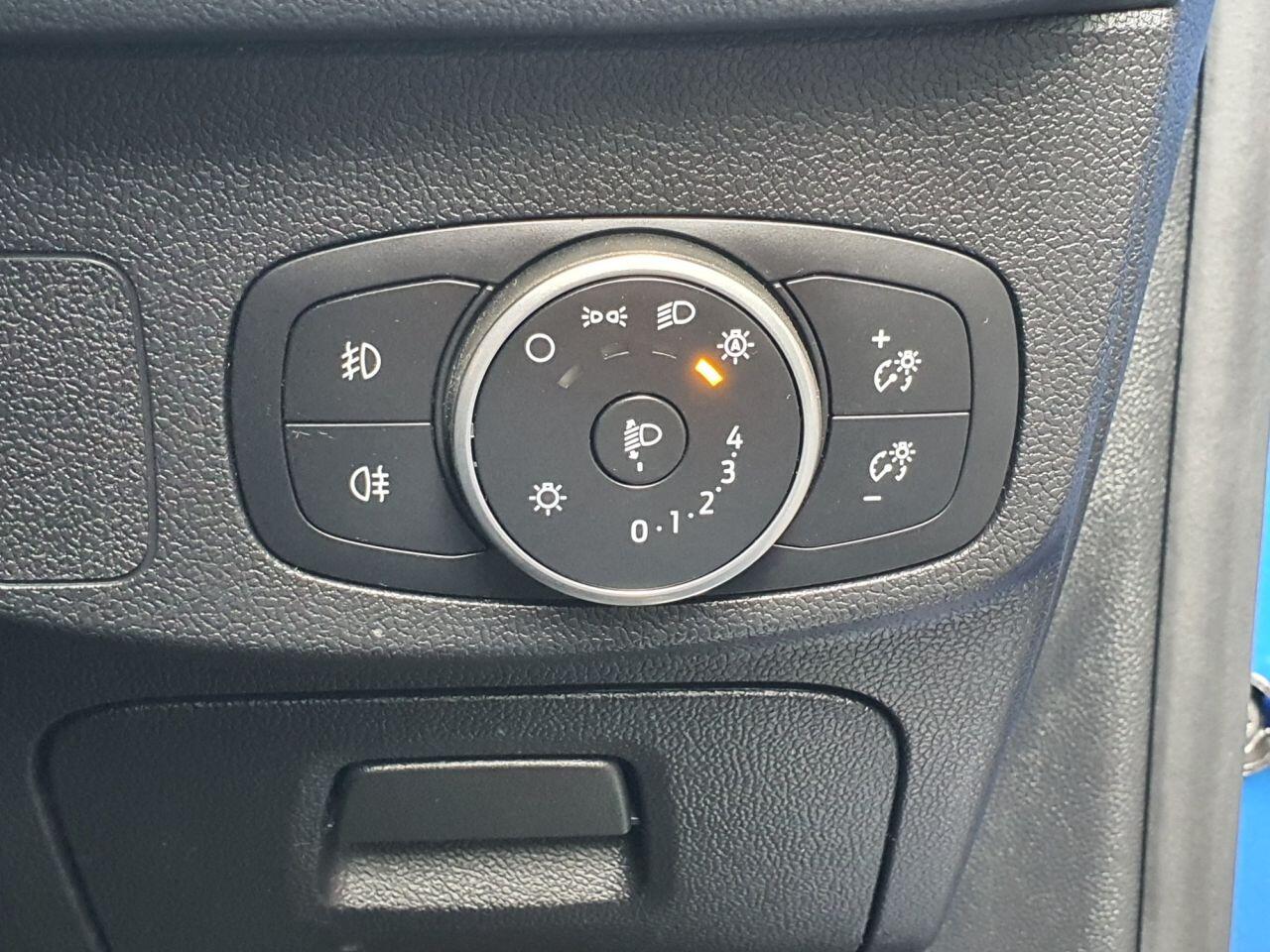 Ford Focus view 31