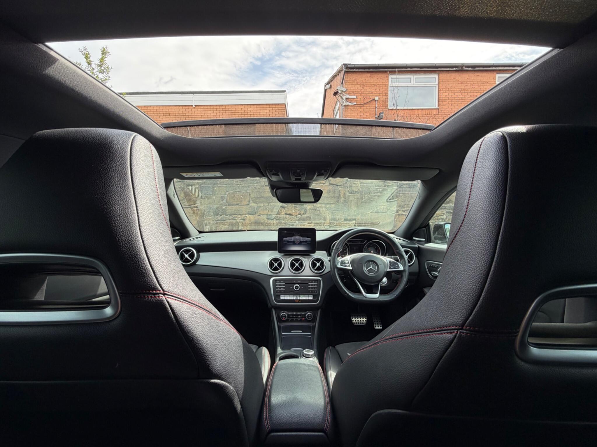 Mercedes-Benz Cla view 12