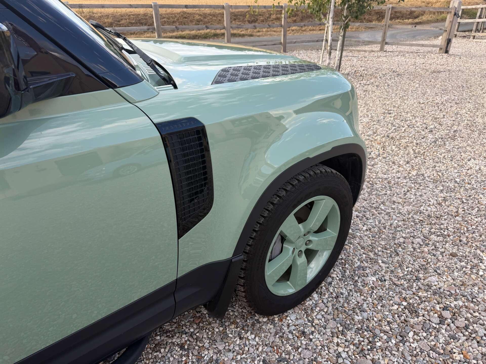 Land Rover Defender view 13