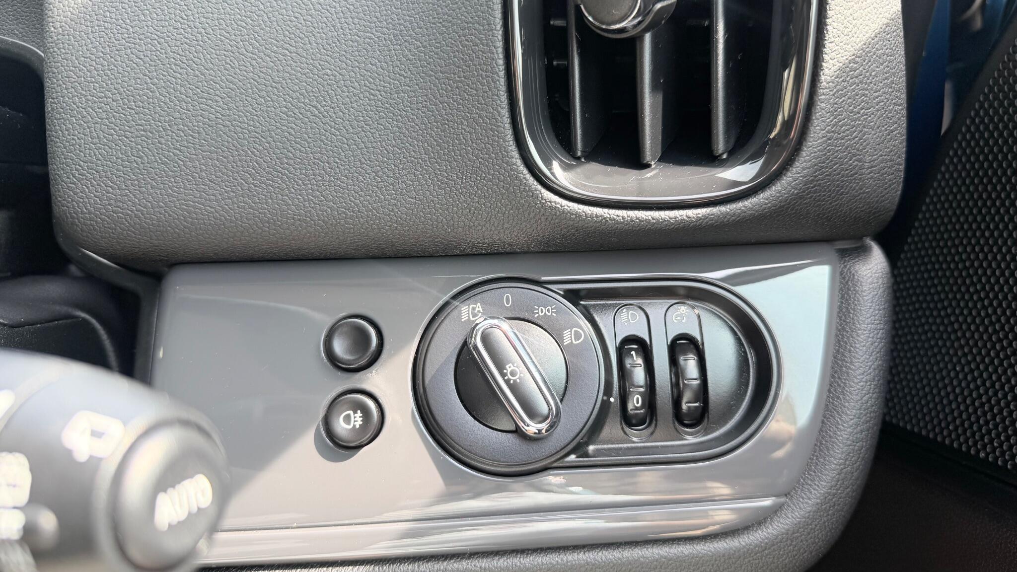 Mini Countryman view 40