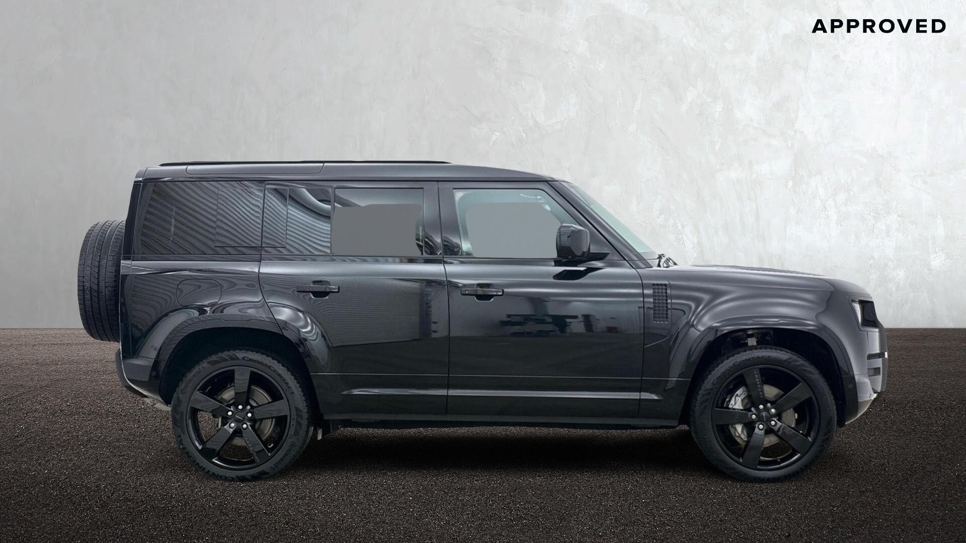Land Rover Defender view 5