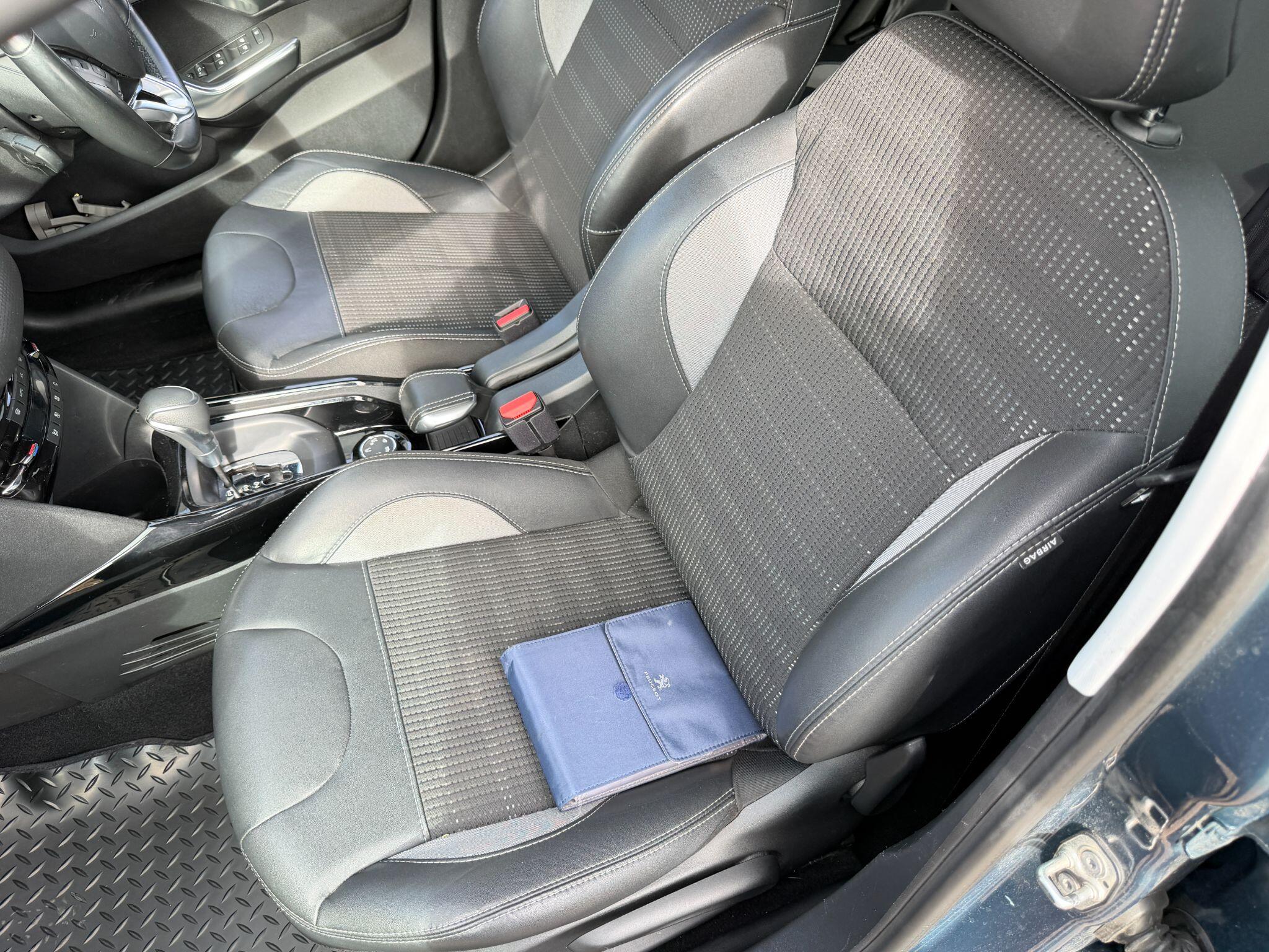 Peugeot 2008 view 30