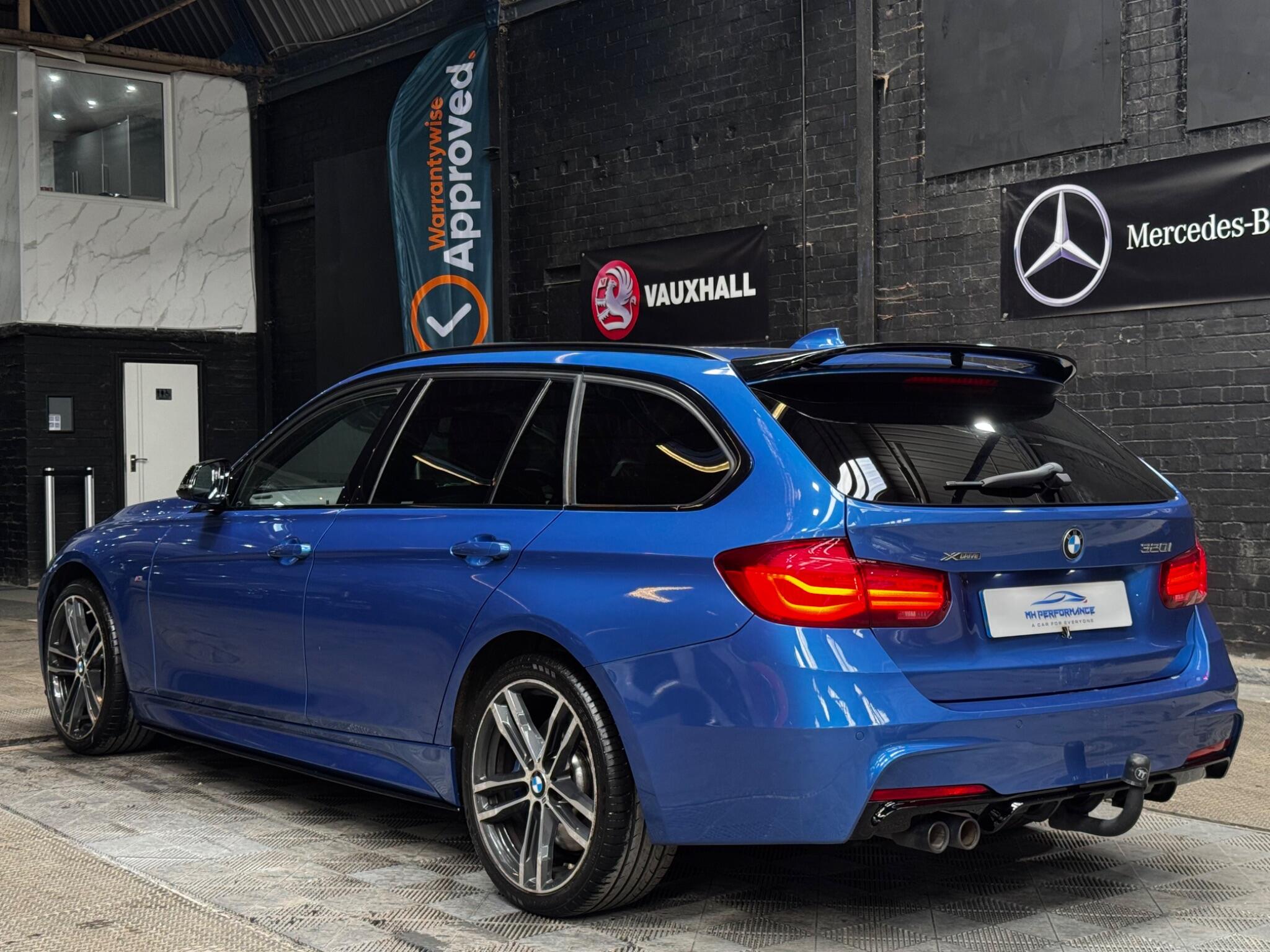 BMW 3 Series view 33