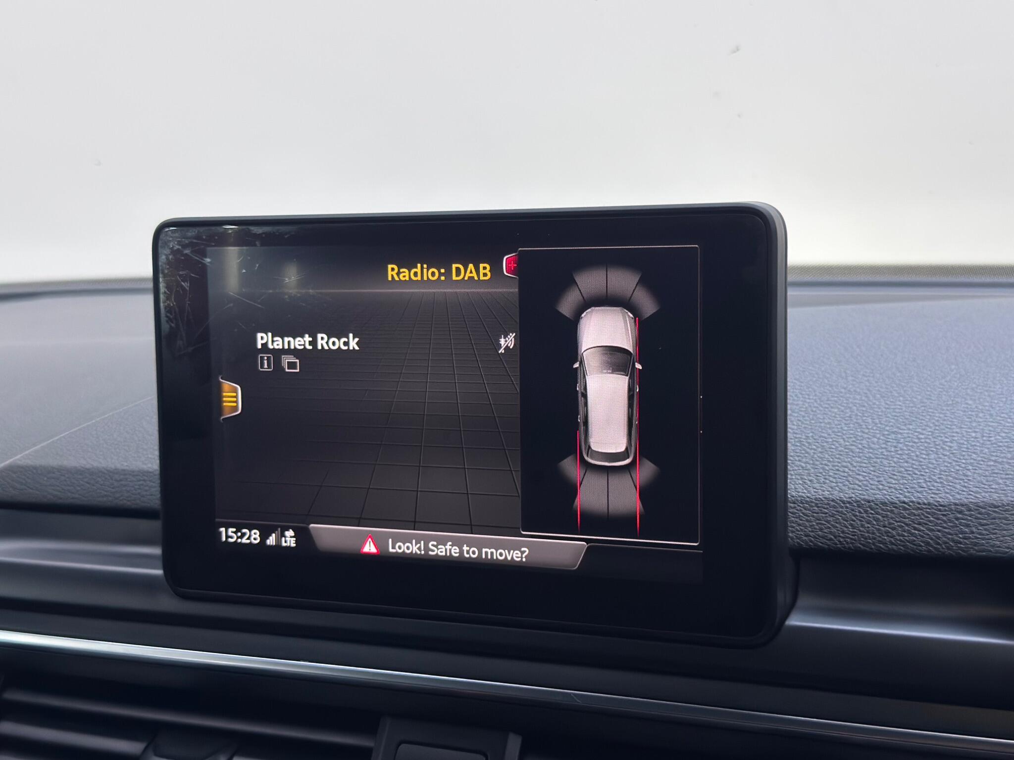 Audi A4 view 7