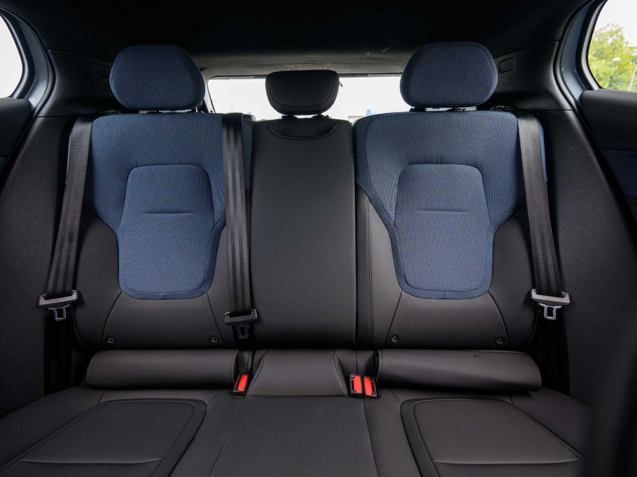 Volvo EX30 view 19