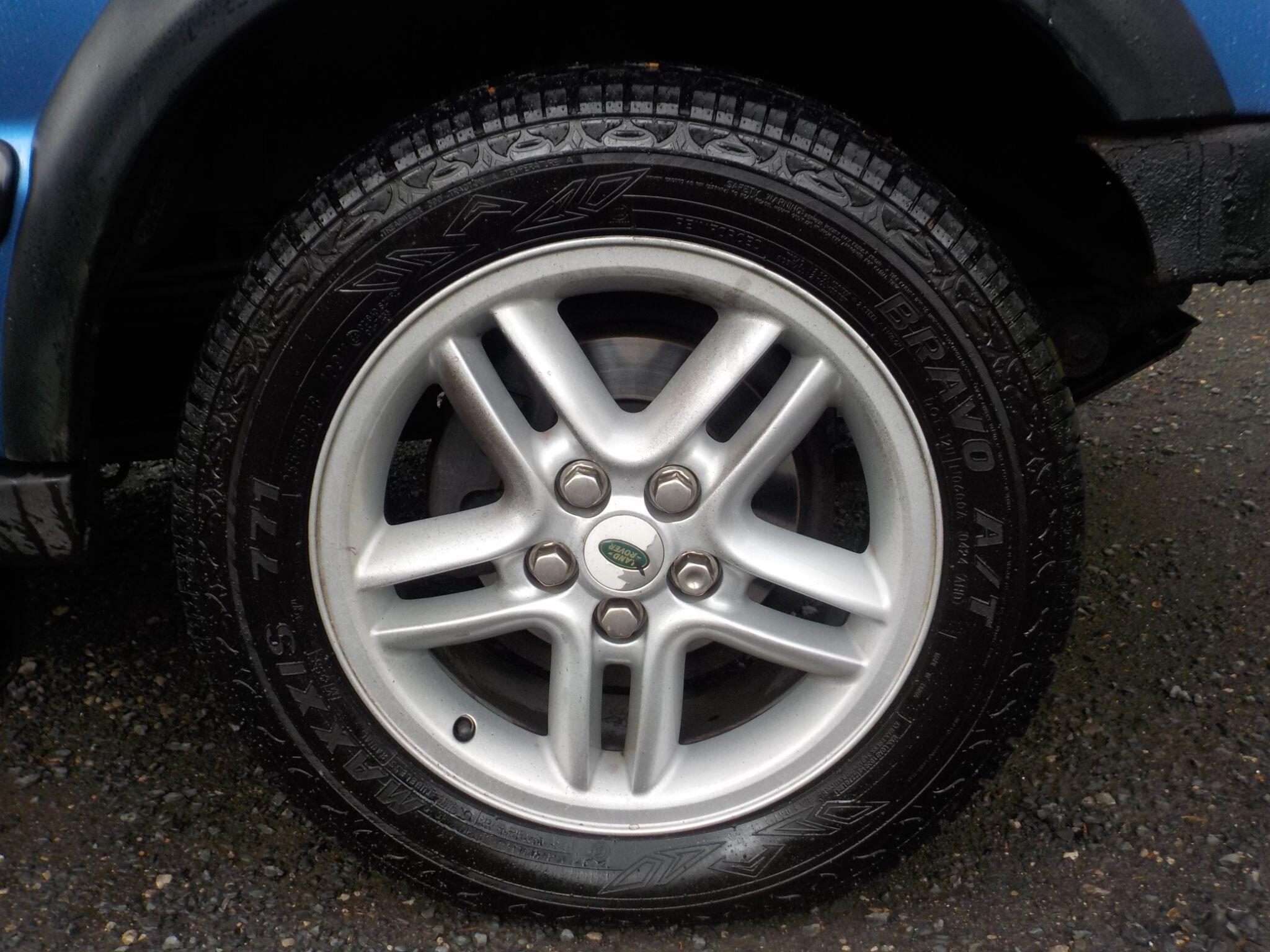Land Rover Discovery 2.5 TD5 XS Station Wagon 5dr Diesel Manual (5 Seats) (262 g/km, 136 bhp)