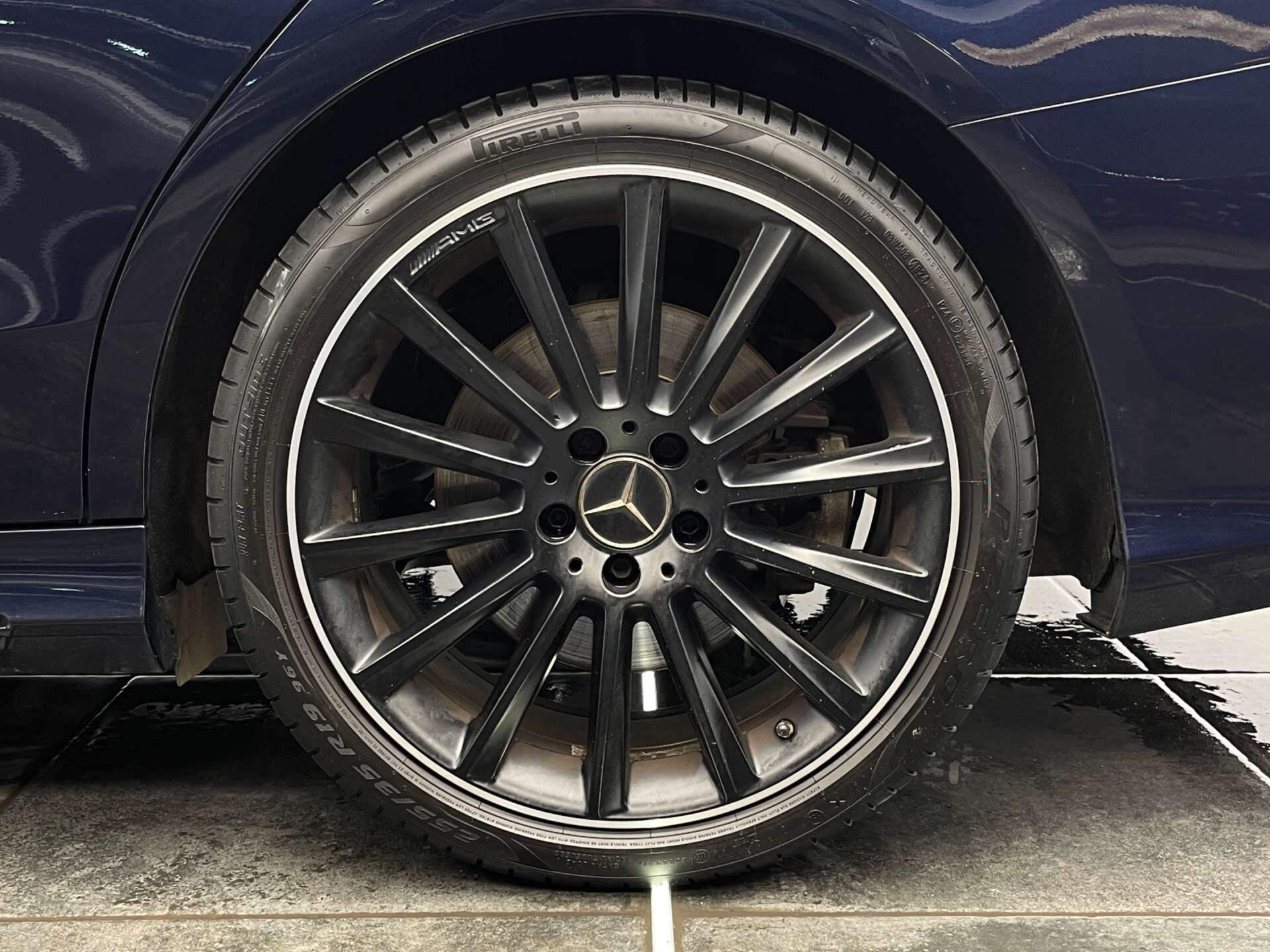 Mercedes-Benz C Class view 27