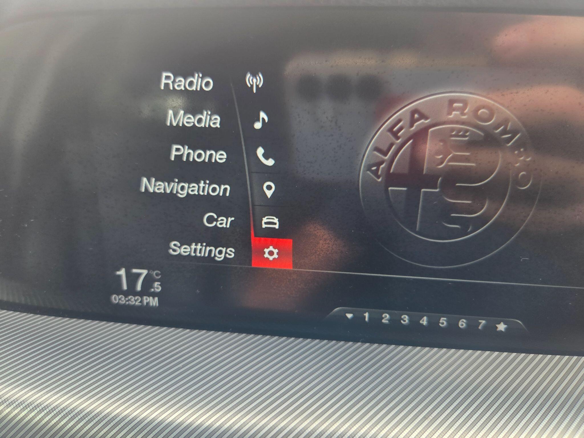 Alfa Romeo Stelvio view 38
