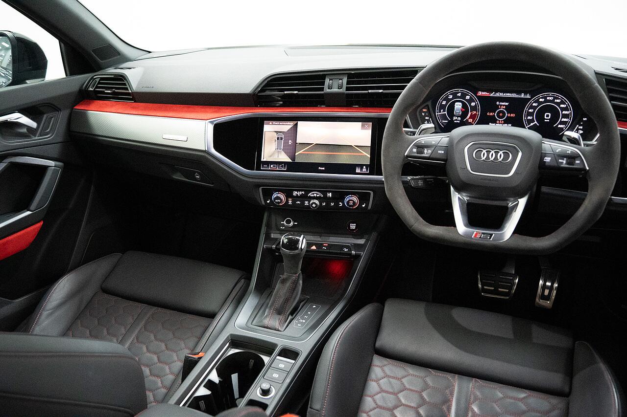 Audi RS Q3 view 6