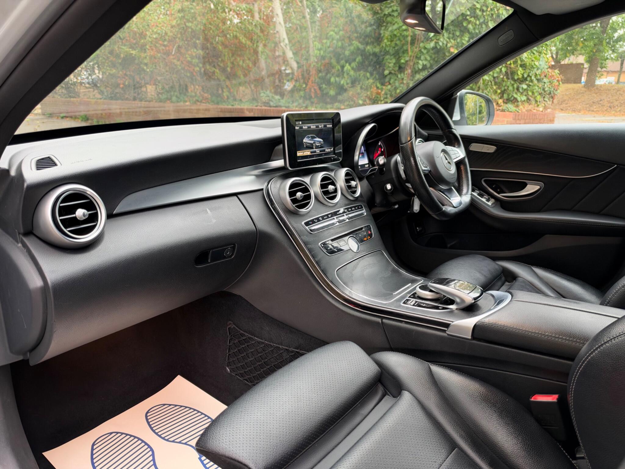 Mercedes-Benz C-Class view 13