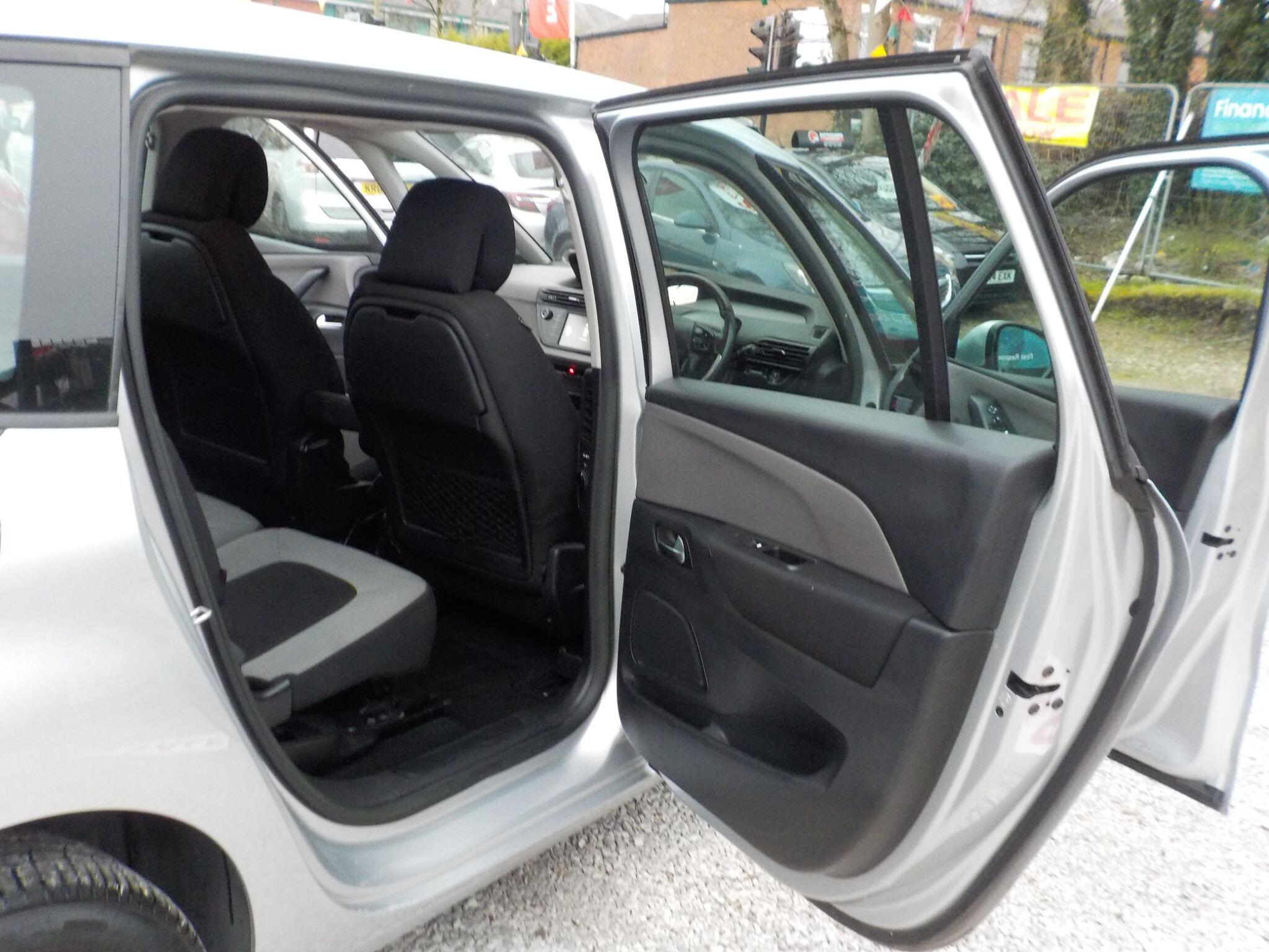 Citroen Grand C4 Picasso 1.6 e-HDi Airdream VTR+ Euro 5 (s/s) 5dr