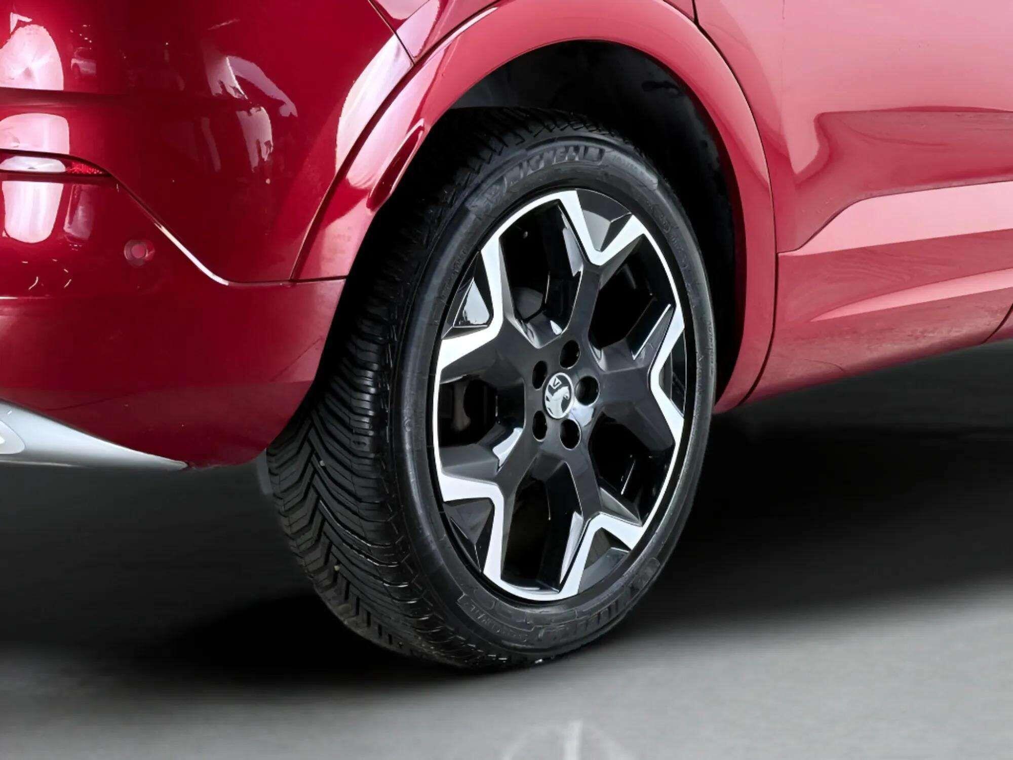 Vauxhall Grandland view 9