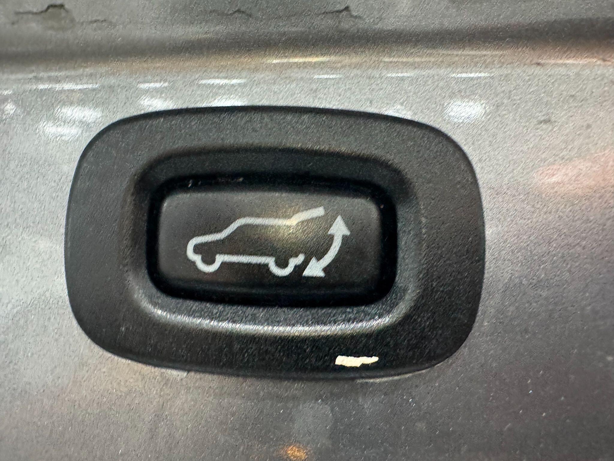 Mitsubishi Outlander view 42