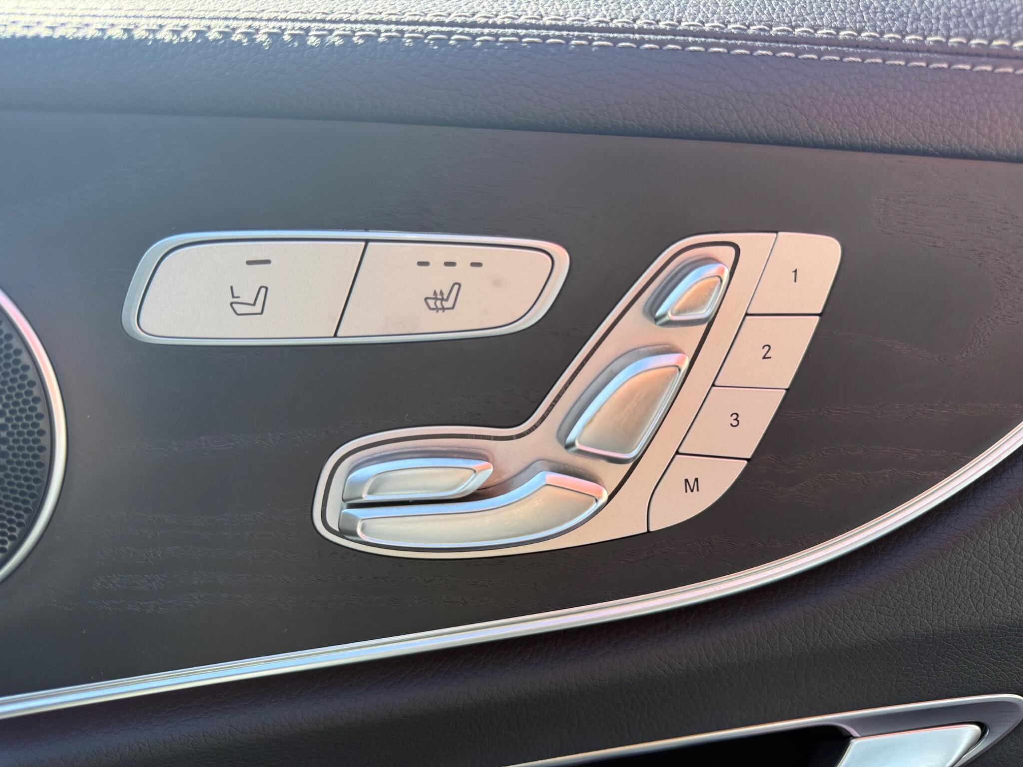 Mercedes-Benz E-Class view 17