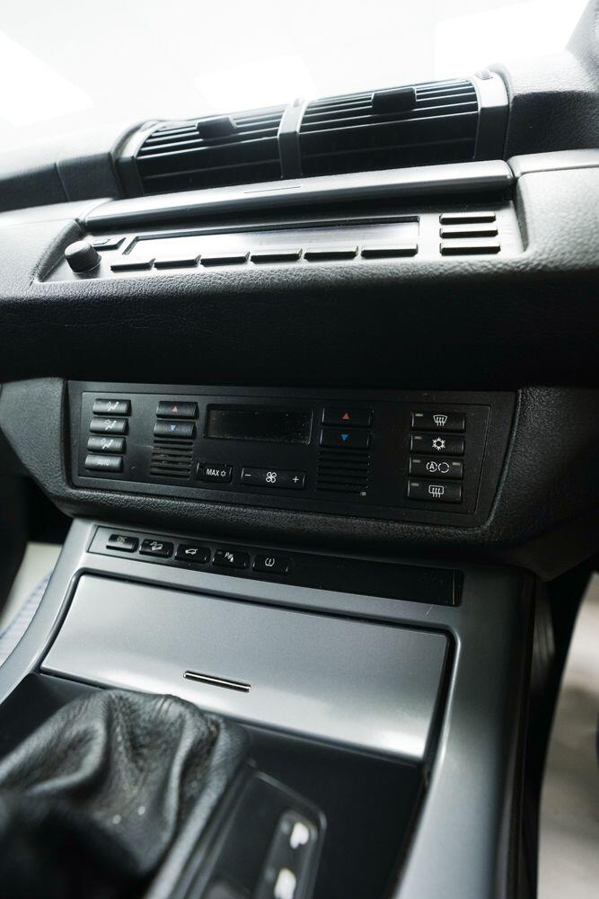 BMW X5 view 15