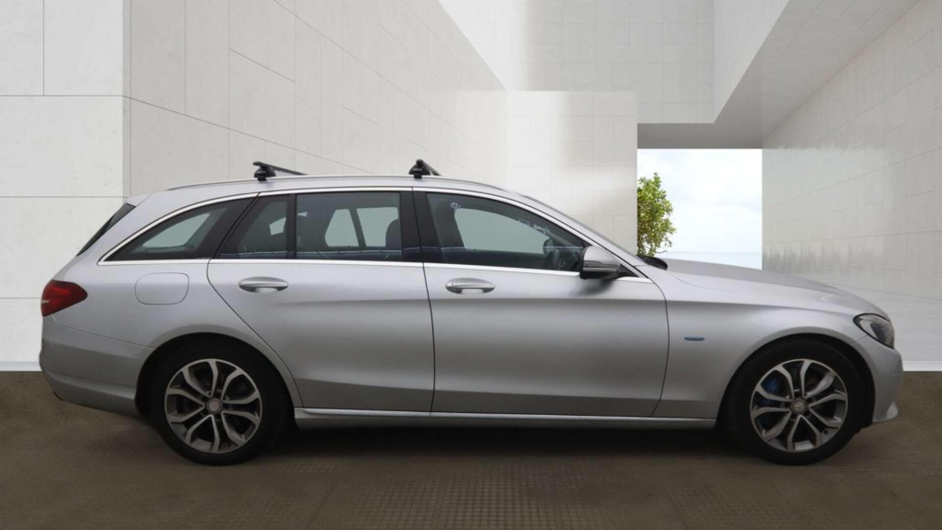 Mercedes-Benz C Class view 5