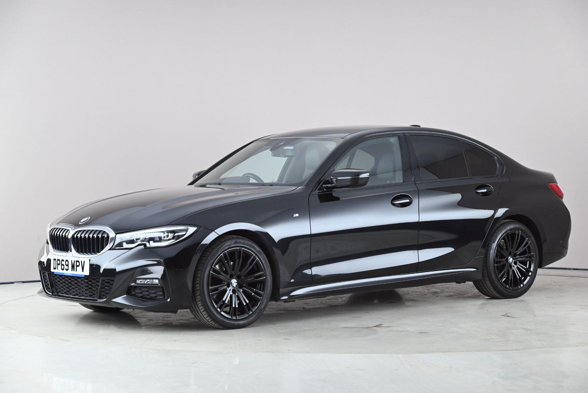BMW 3 Series view 4