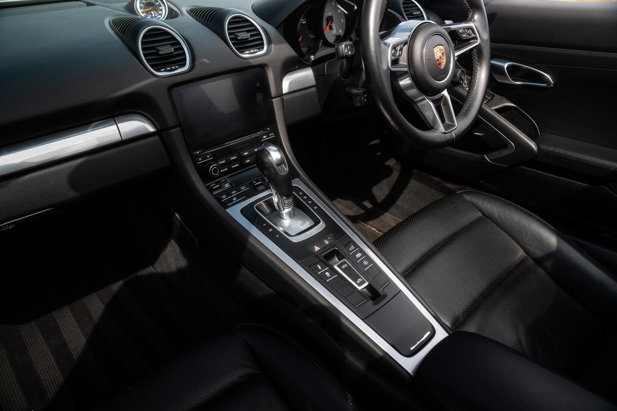 Porsche 718 Boxster view 3