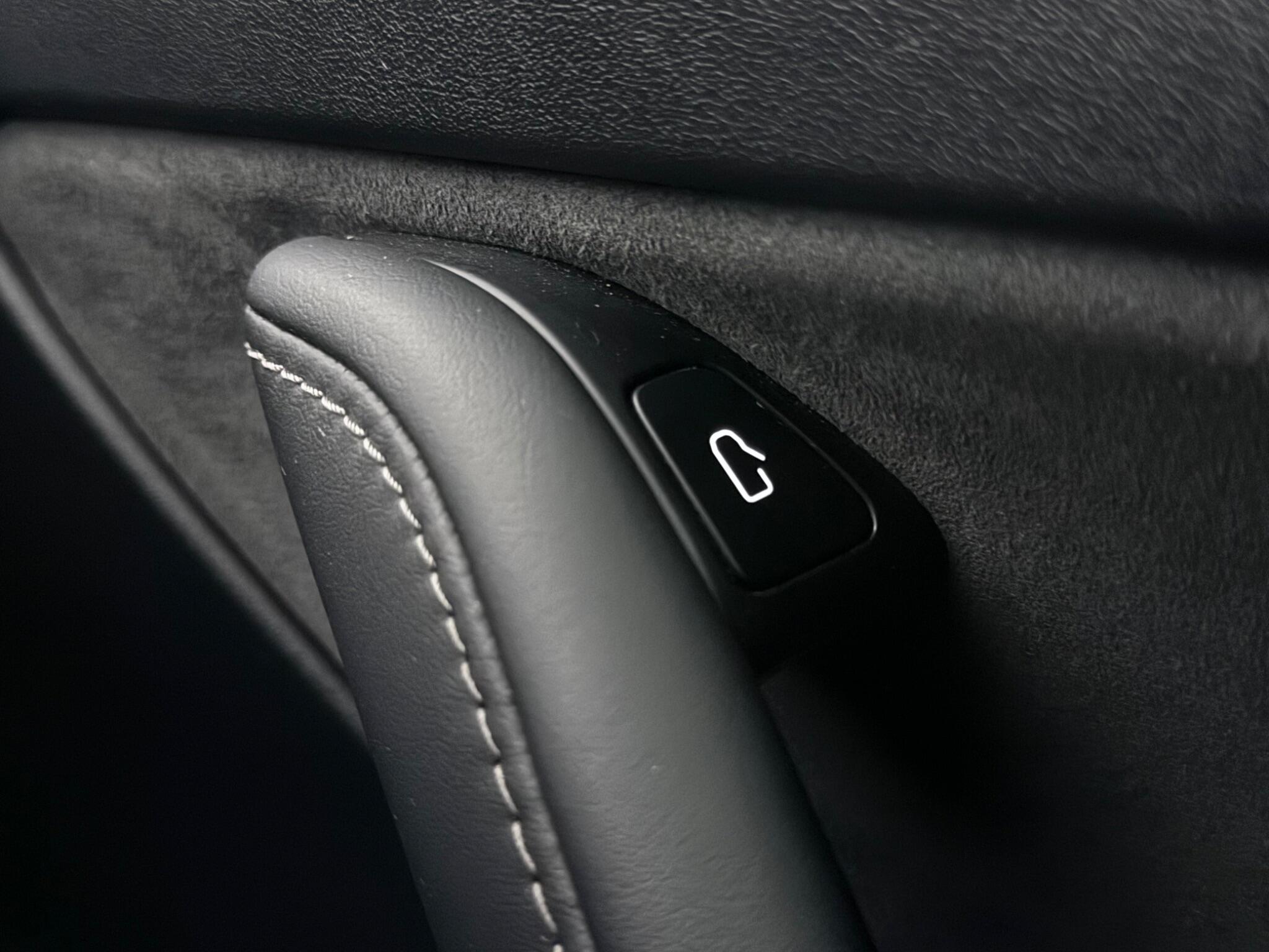 Tesla Model Y view 19
