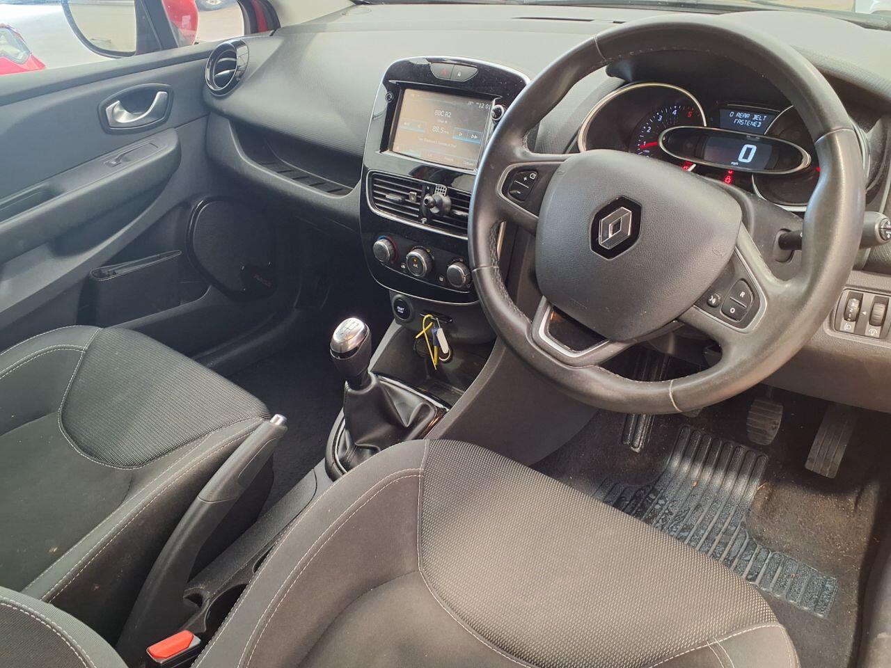 Renault Clio view 9