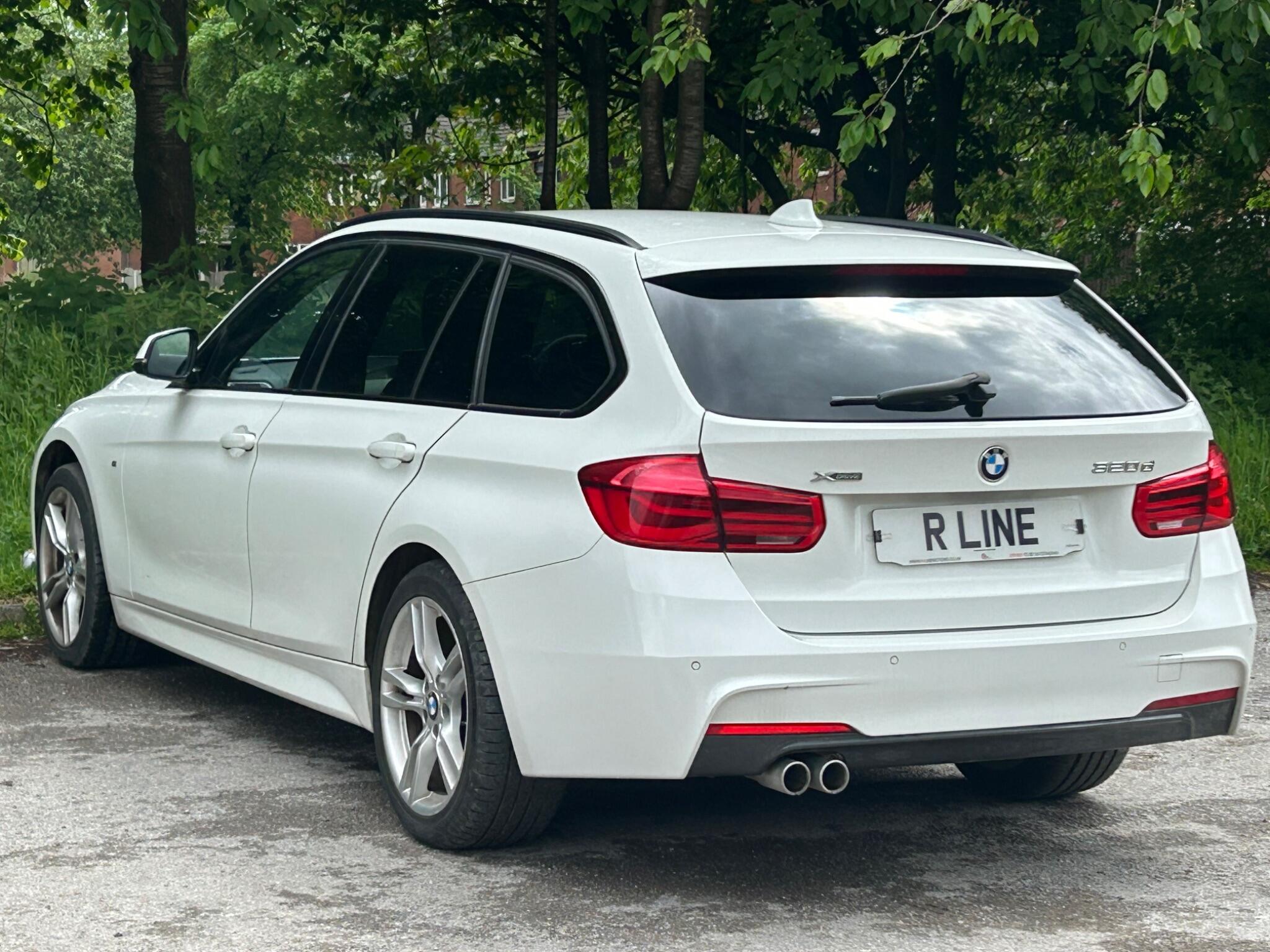BMW 3 Series view 15
