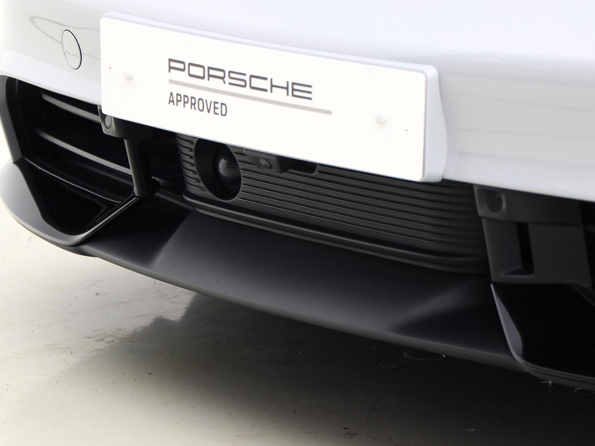 Porsche Taycan view 16