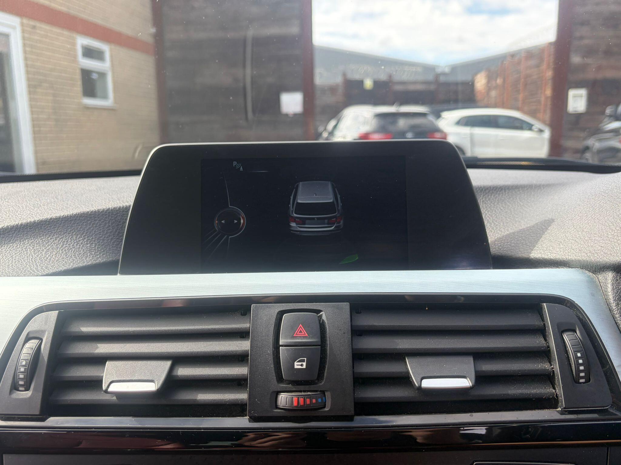 BMW 3 Series view 27